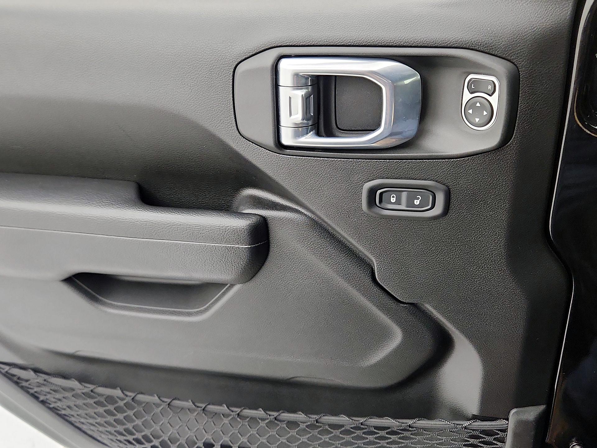 Thumbnail: 2022 Jeep Wrangler - 12