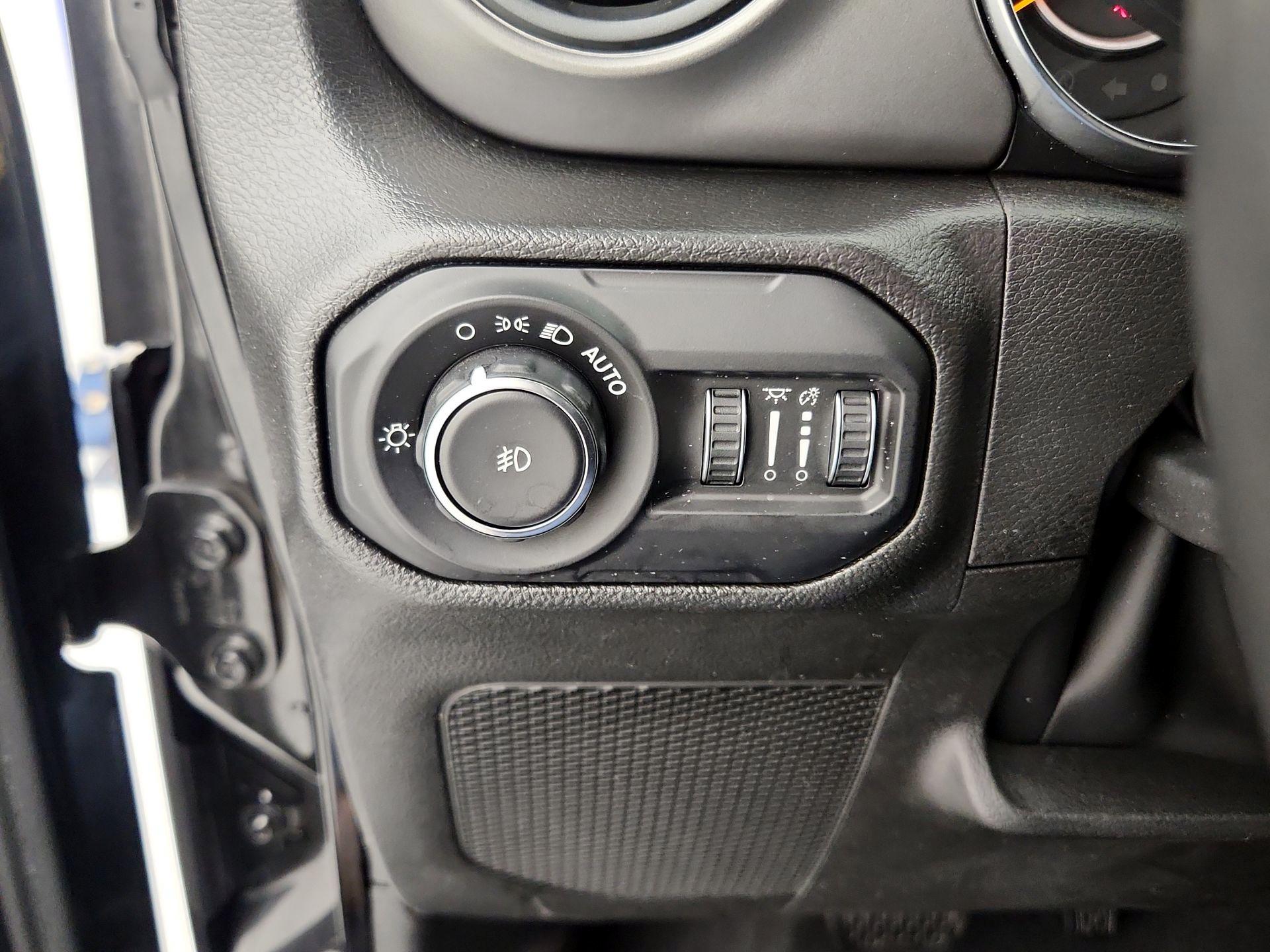 Thumbnail: 2022 Jeep Wrangler - 13