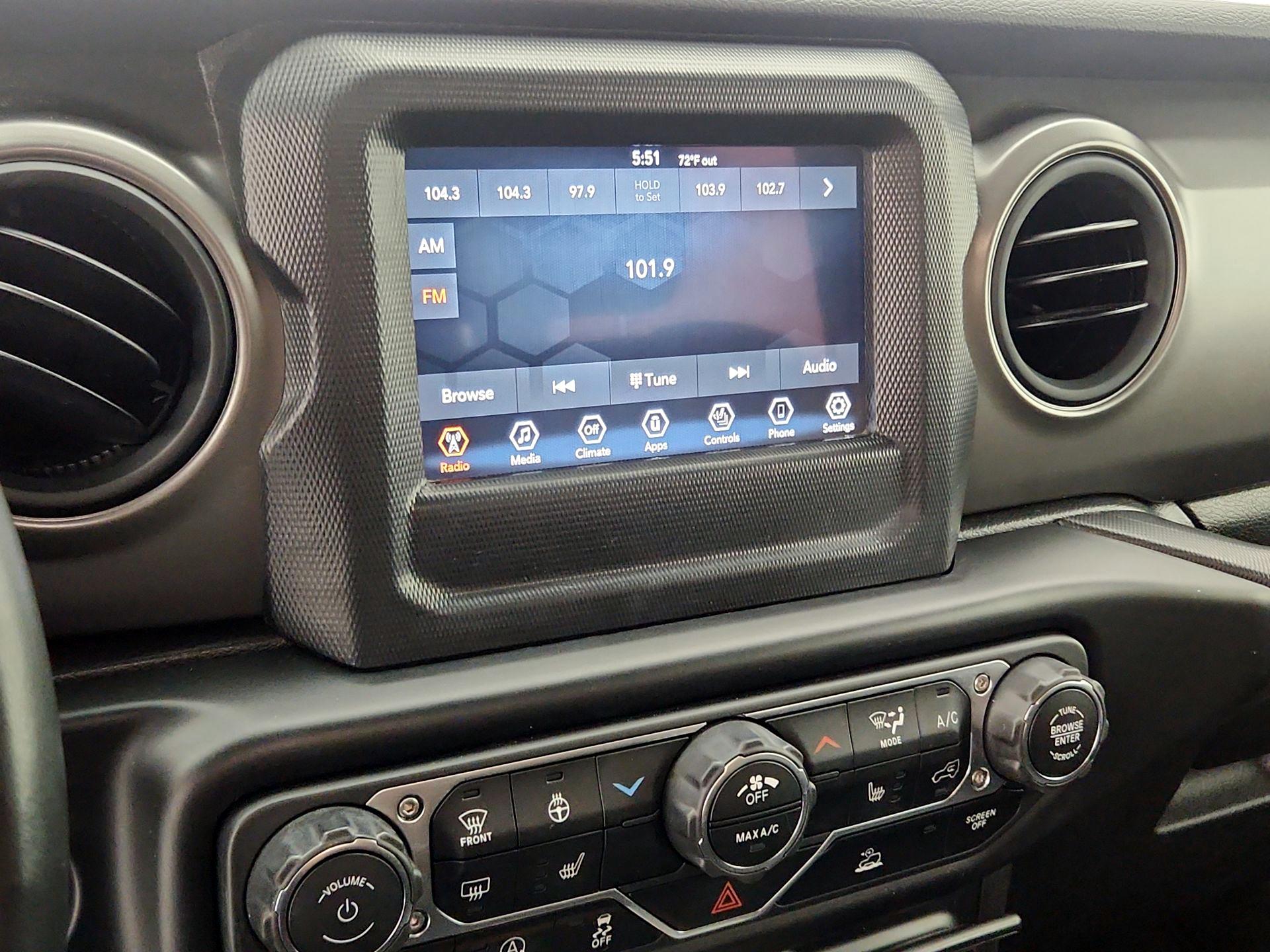 Thumbnail: 2022 Jeep Wrangler - 15