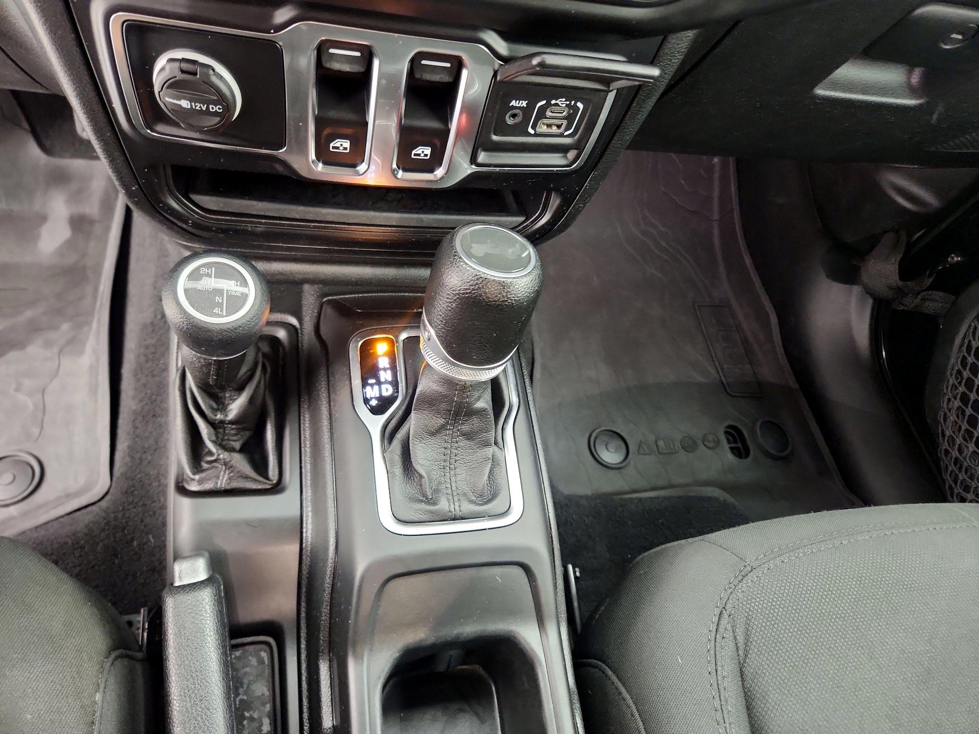 Thumbnail: 2022 Jeep Wrangler - 17