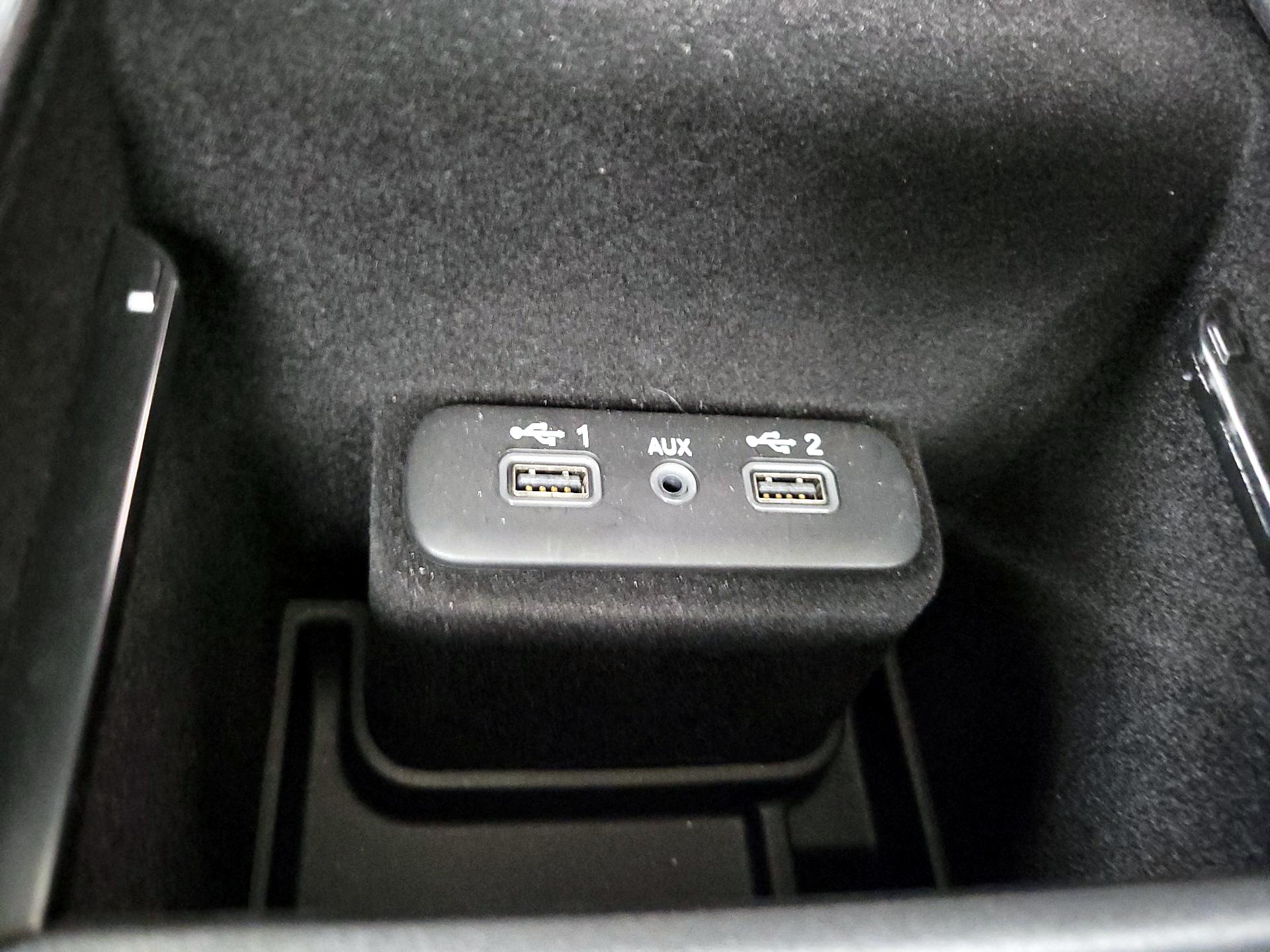 Thumbnail: 2020 Dodge Charger - 18