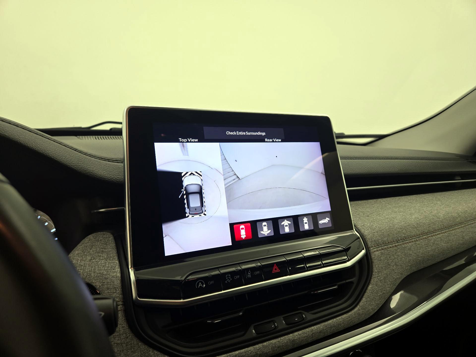 Thumbnail: 2022 Jeep Compass - 14