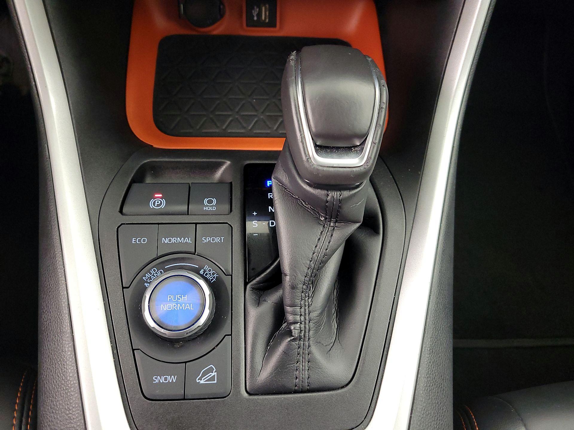 Thumbnail: 2024 Toyota RAV4 - 17