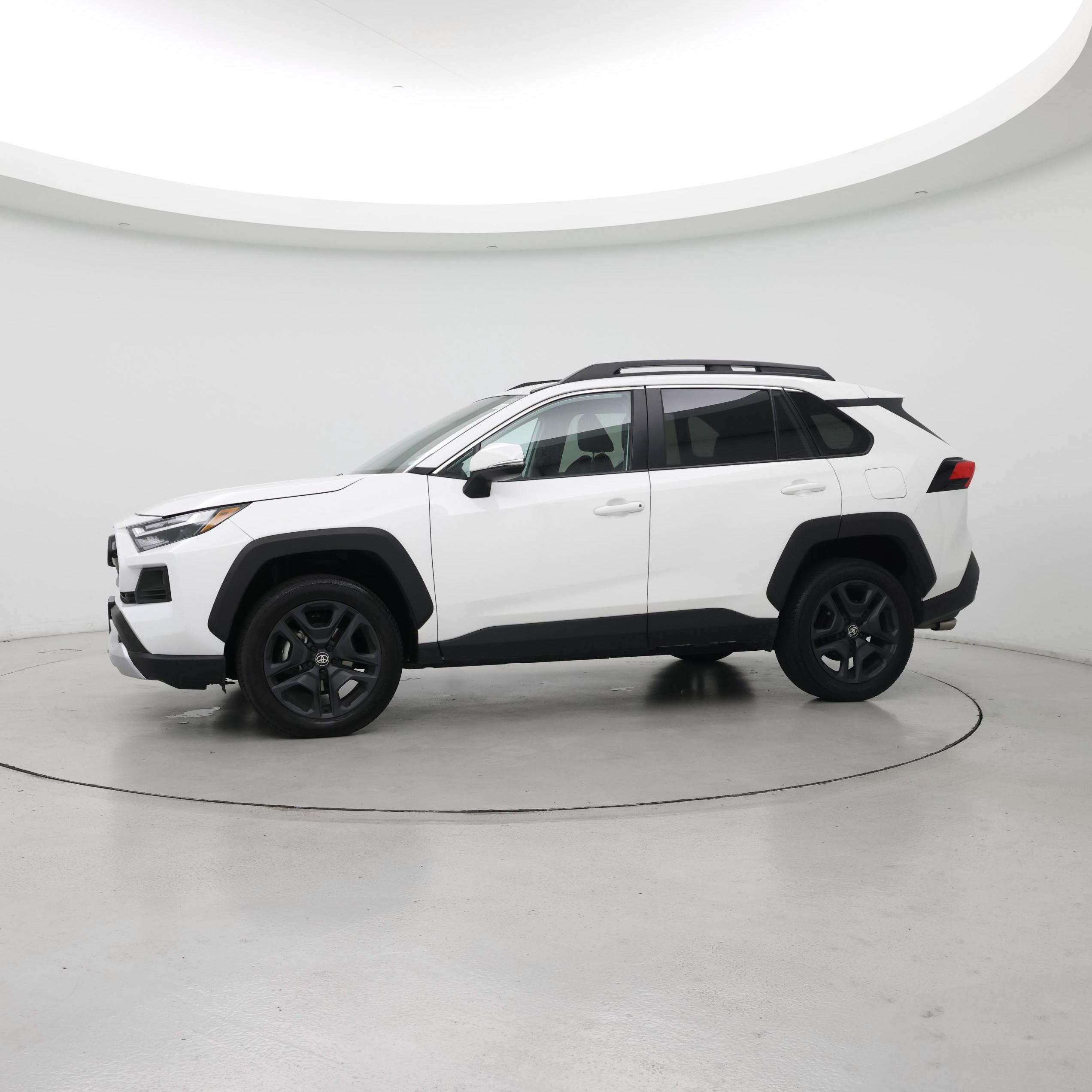 Thumbnail: 2024 Toyota RAV4 - 3