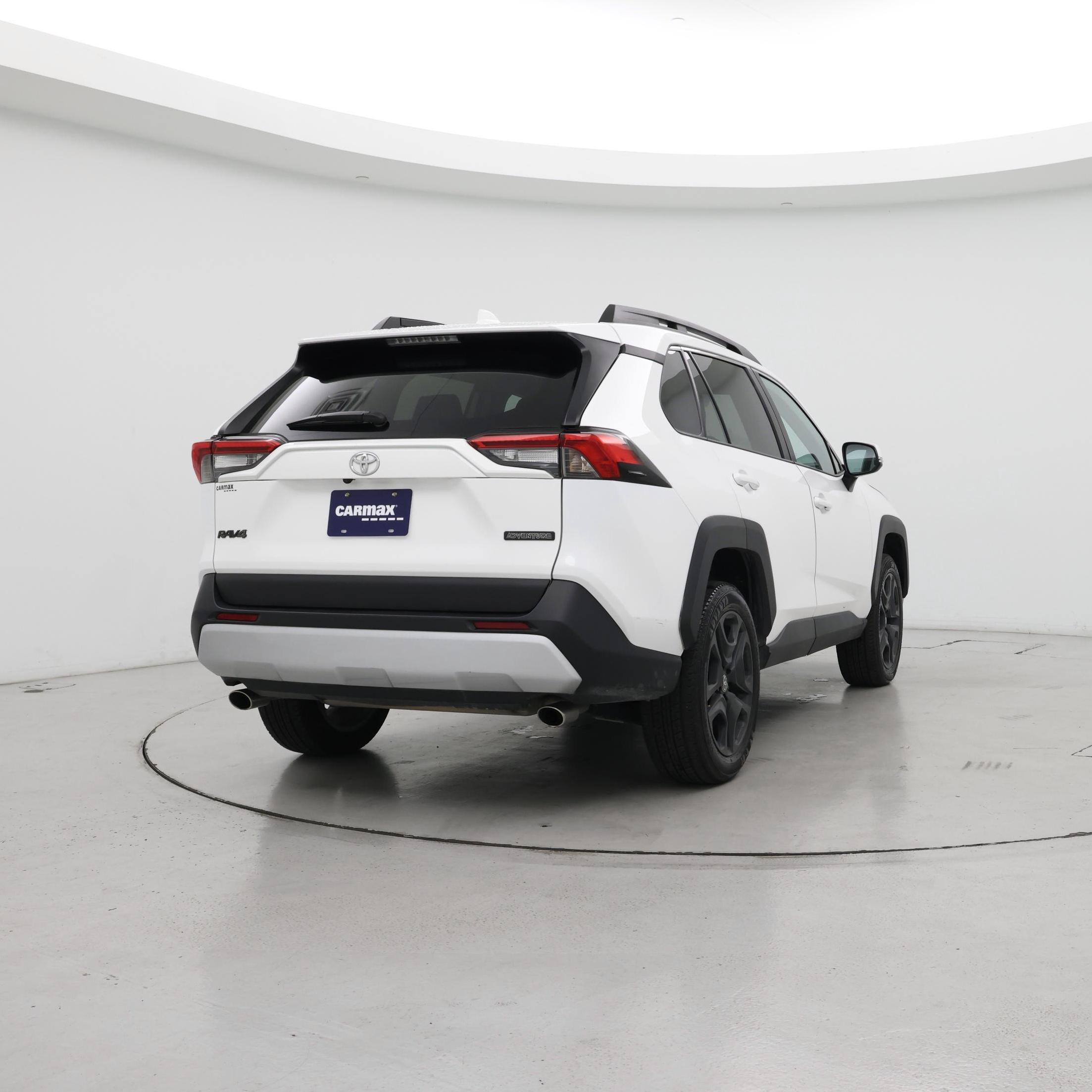 Thumbnail: 2024 Toyota RAV4 - 8