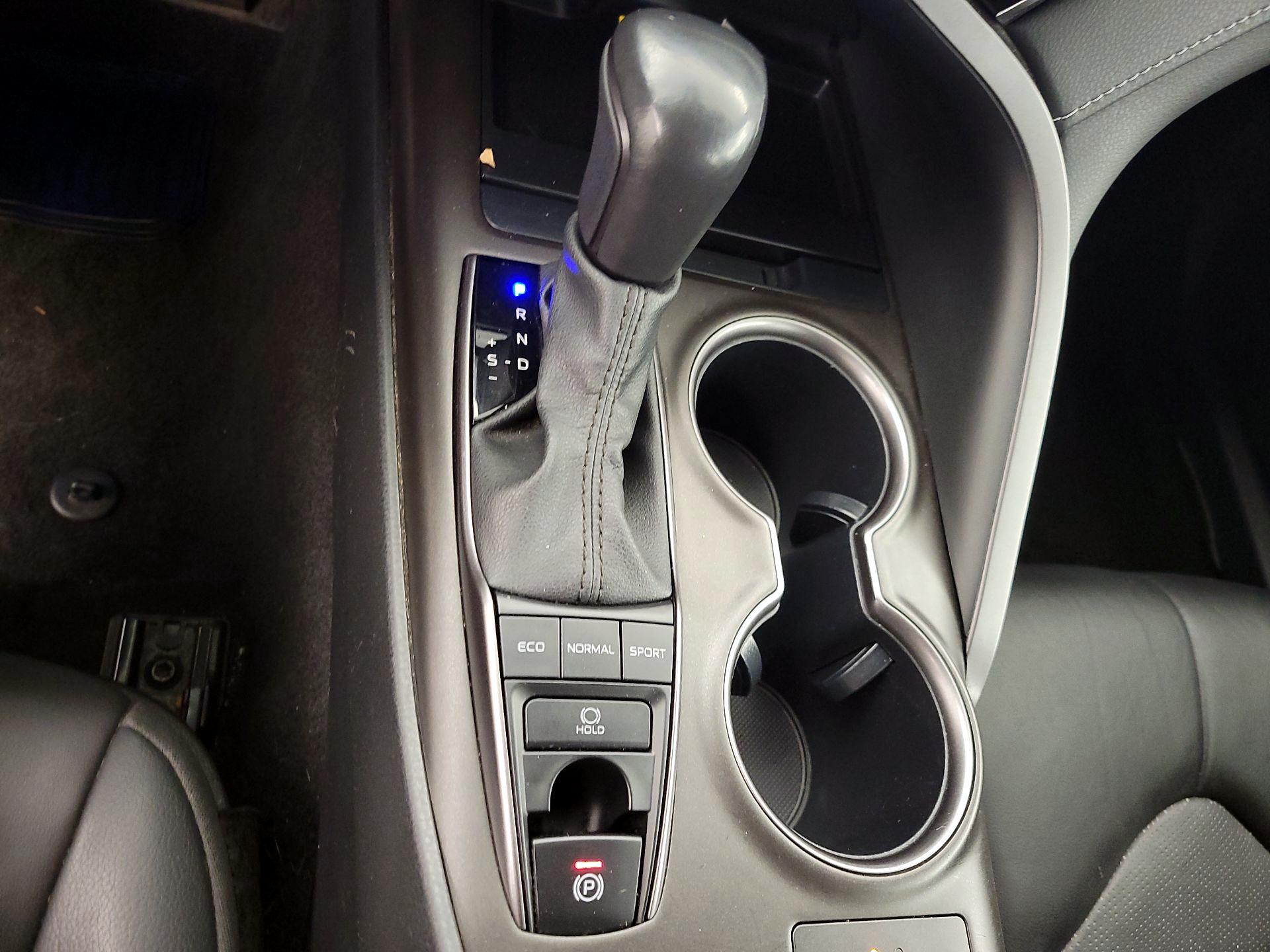 Thumbnail: 2023 Toyota Camry - 17