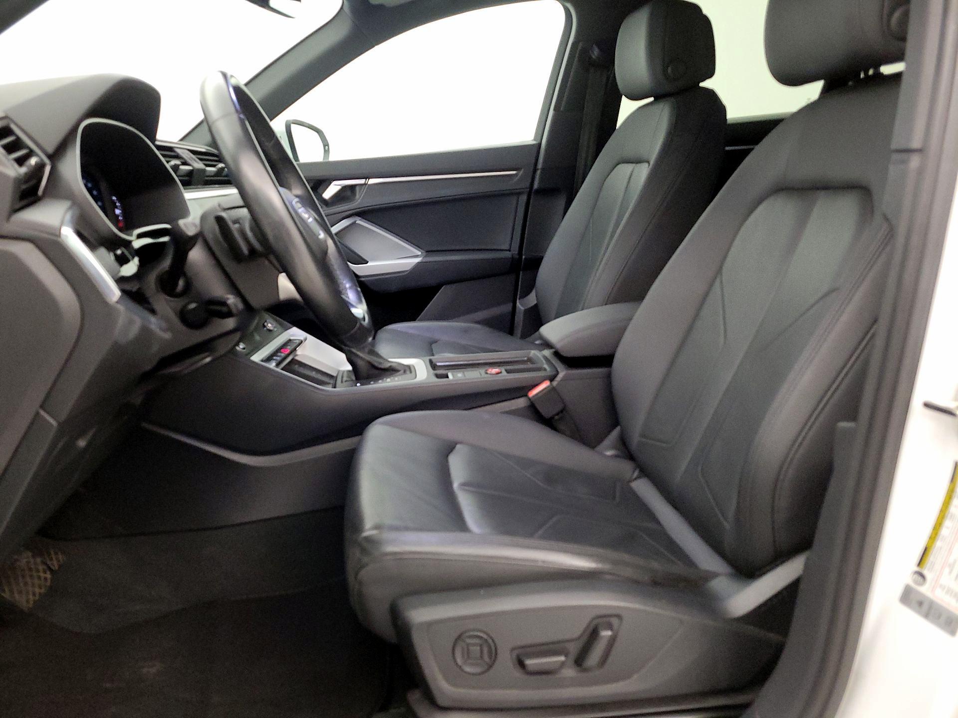 Thumbnail: 2024 Audi Q3 - 11