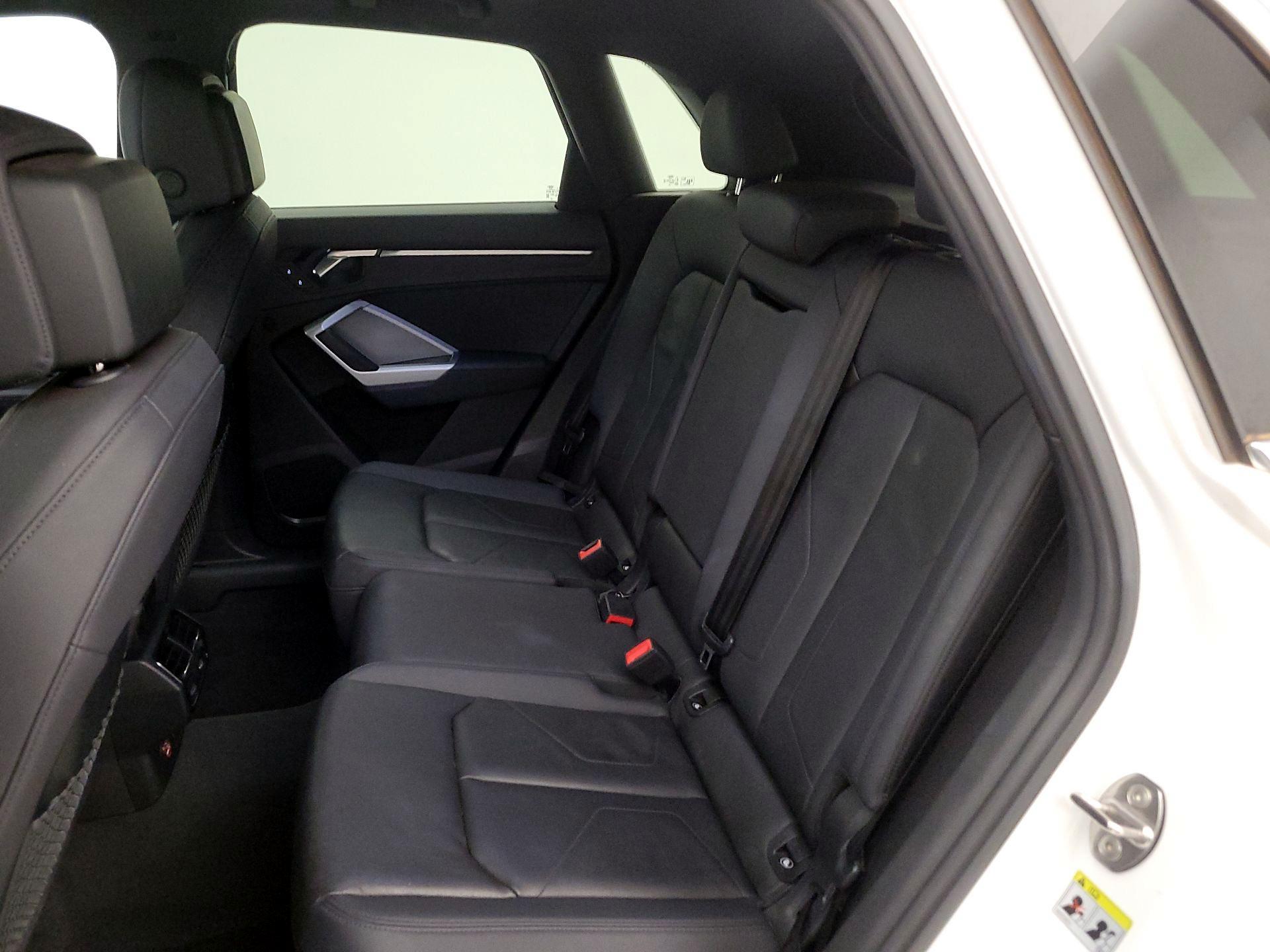 Thumbnail: 2024 Audi Q3 - 20