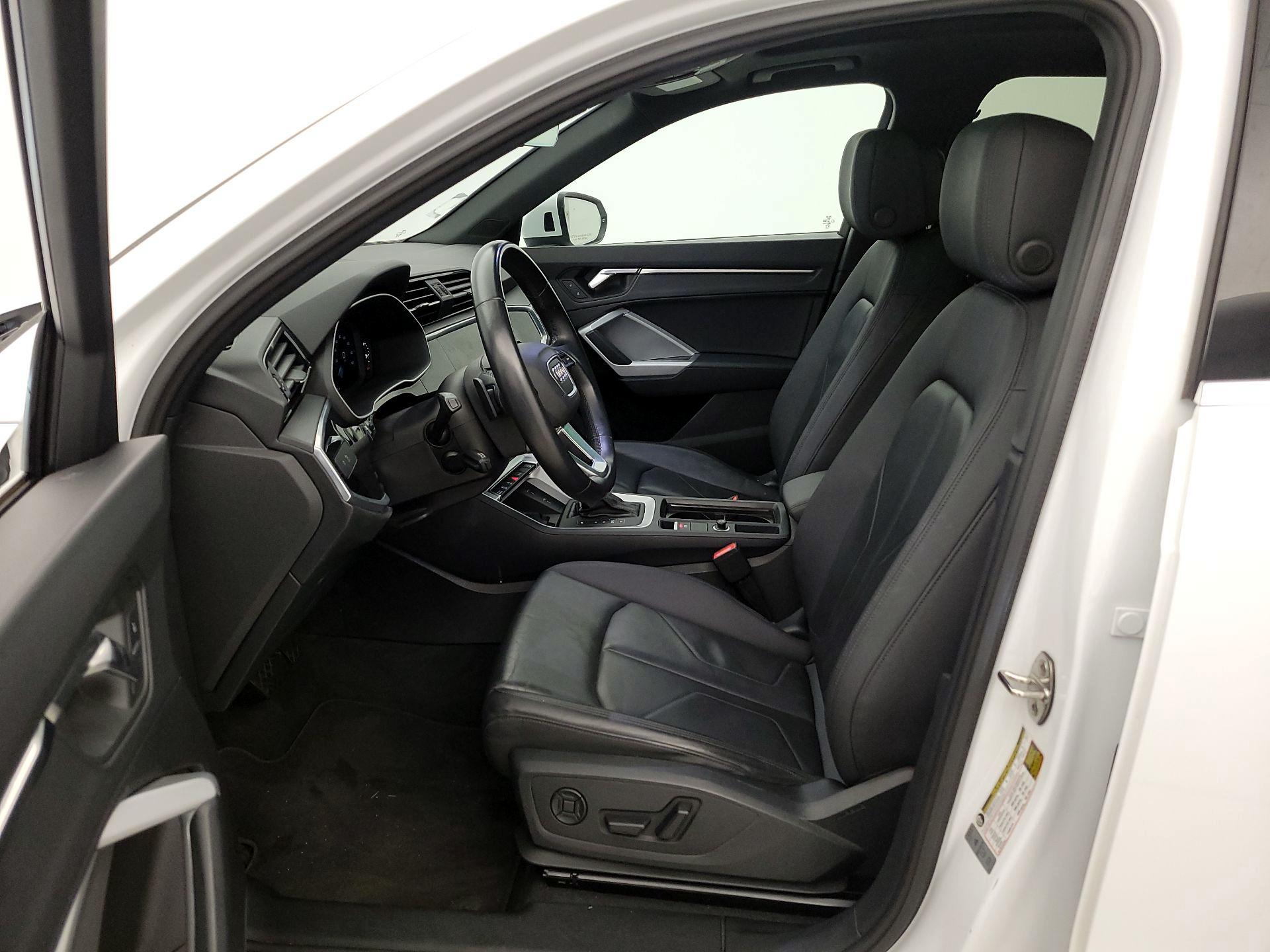 Thumbnail: 2024 Audi Q3 - 11