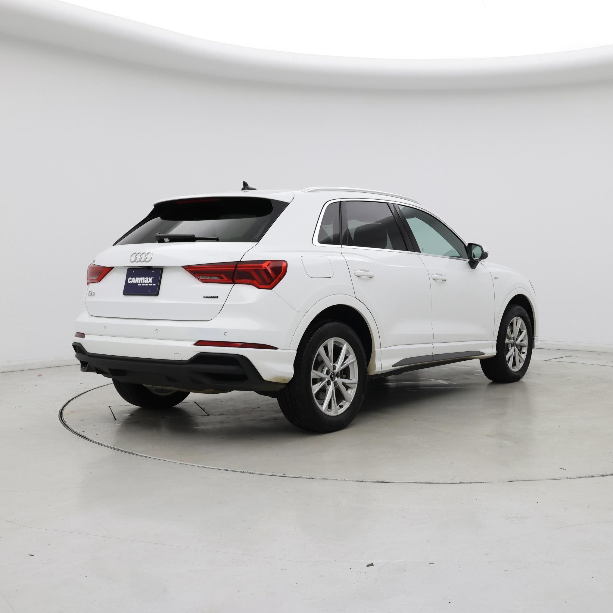 Thumbnail: 2024 Audi Q3 - 8