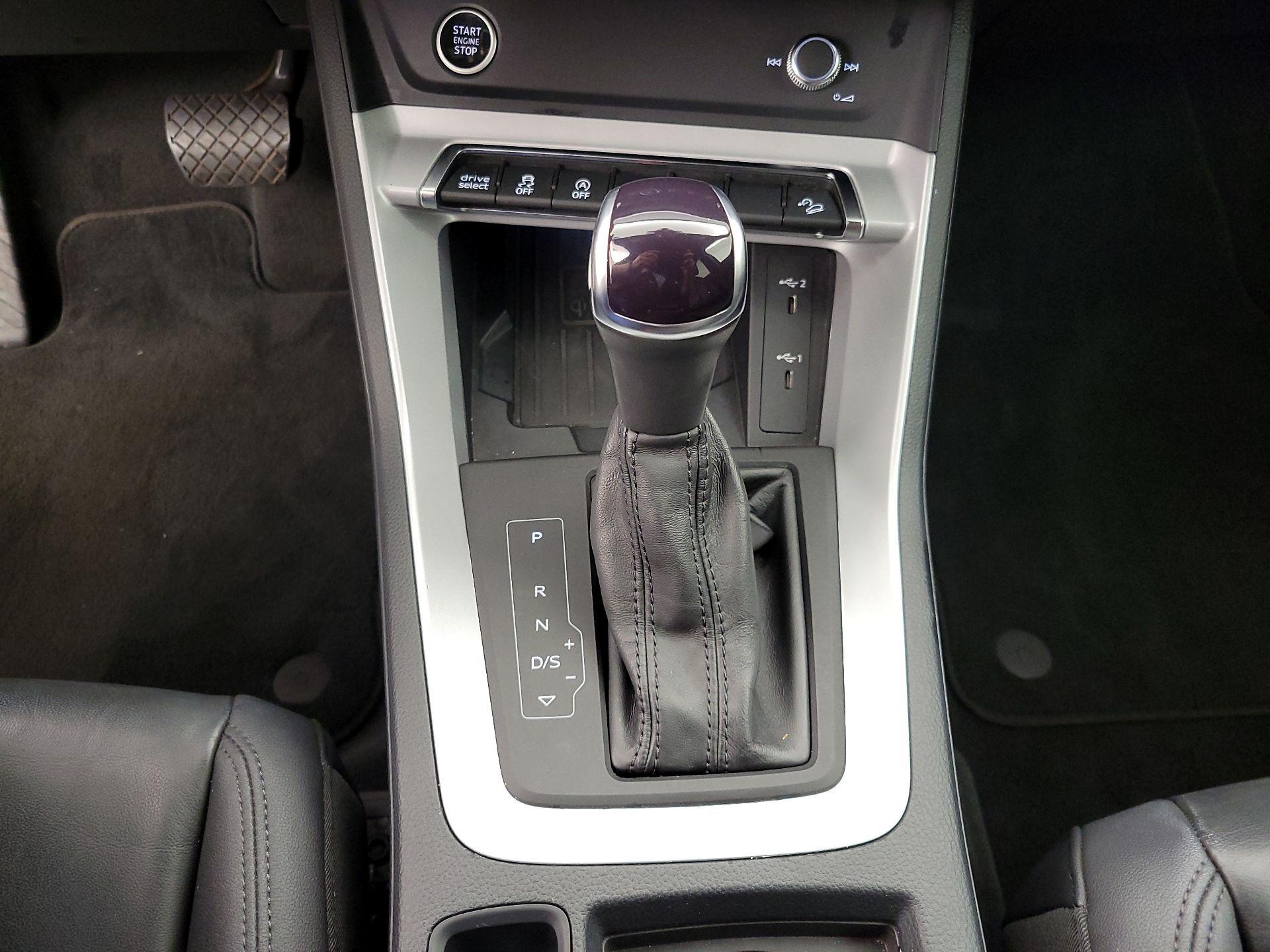 Thumbnail: 2024 Audi Q3 - 17