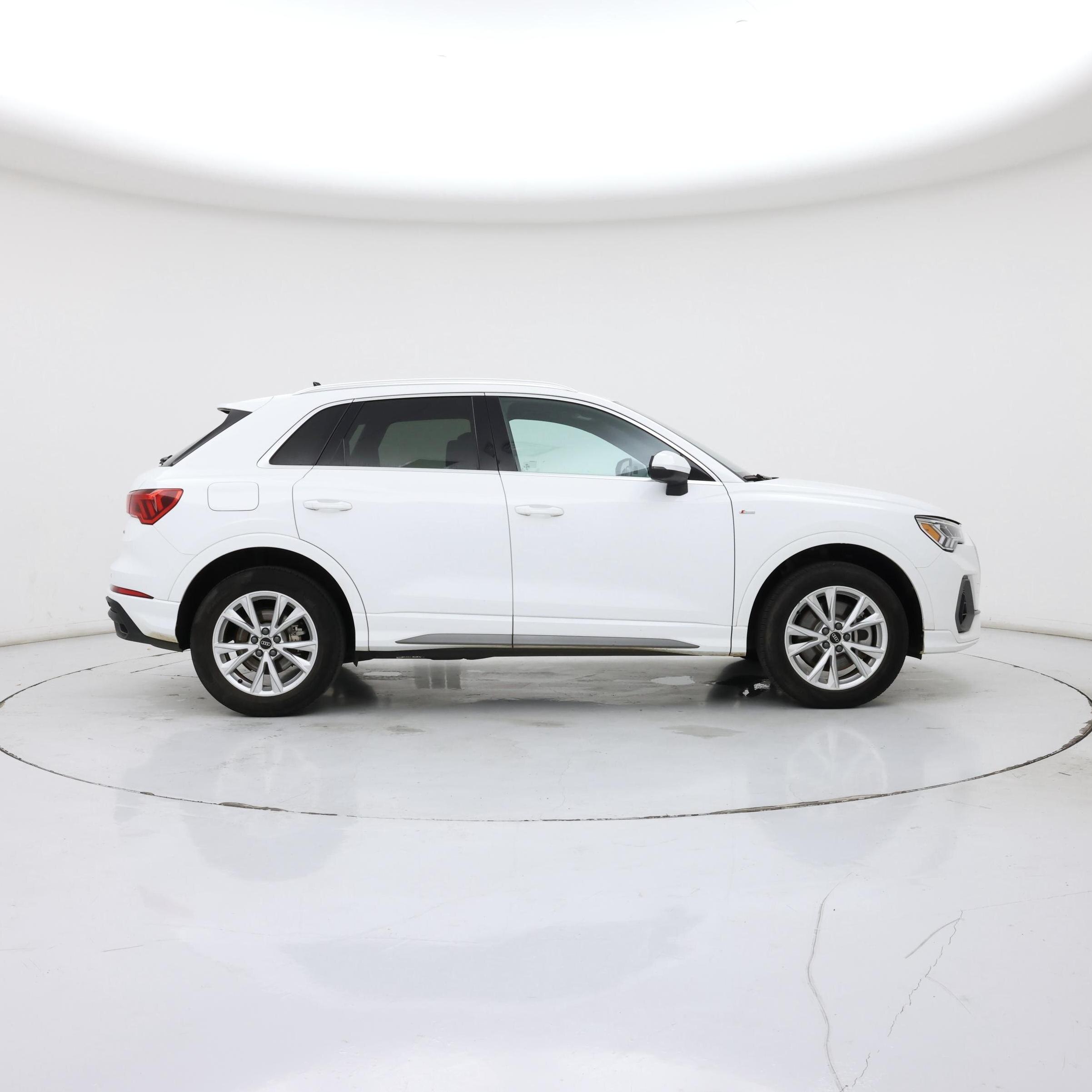 Thumbnail: 2024 Audi Q3 - 7