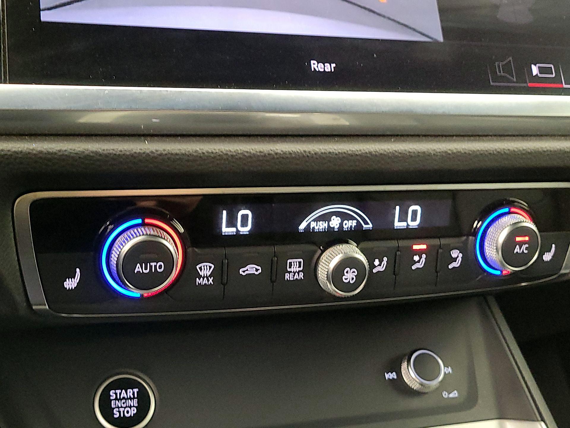 Thumbnail: 2024 Audi Q3 - 16