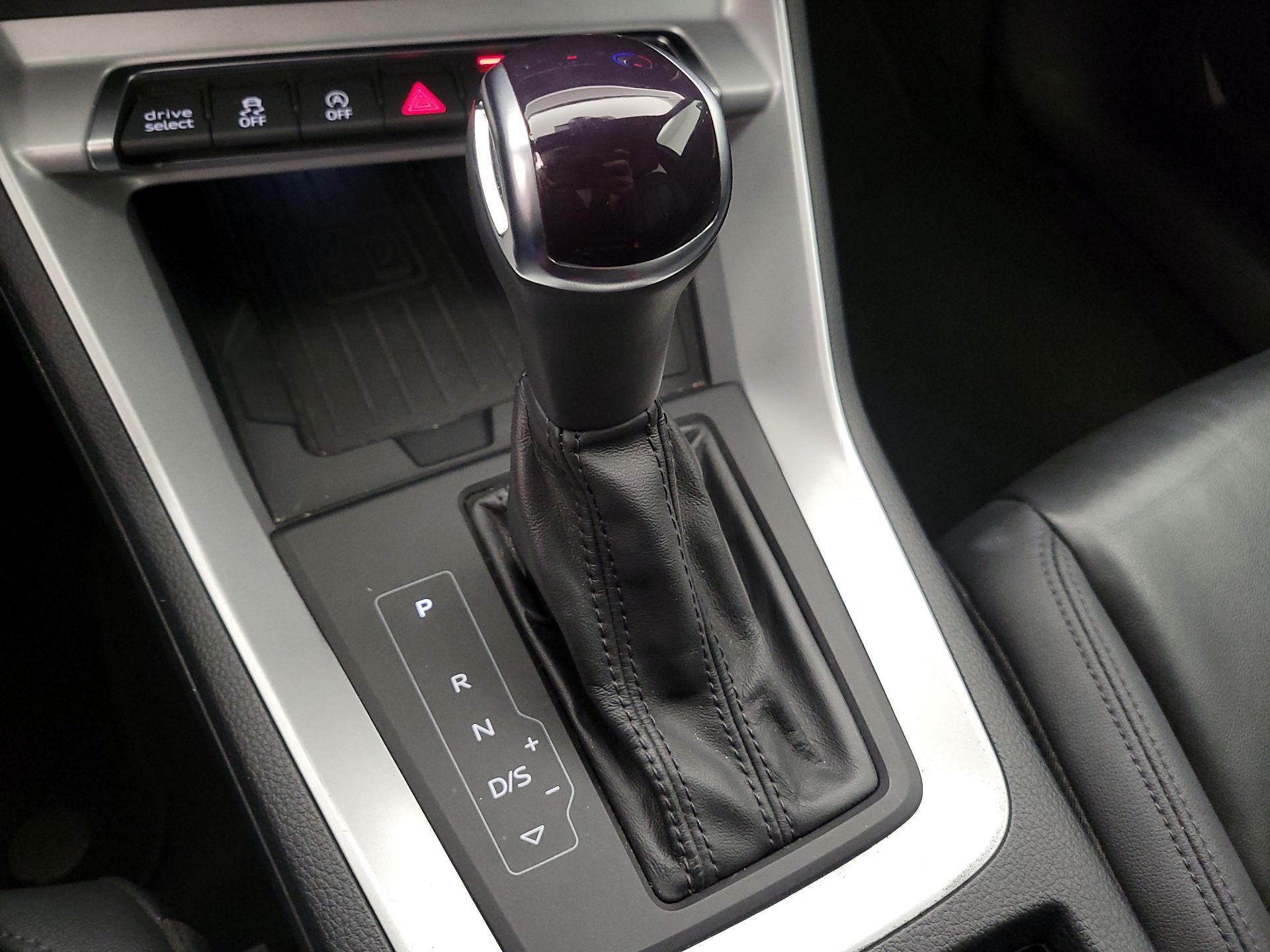 Thumbnail: 2024 Audi Q3 - 17