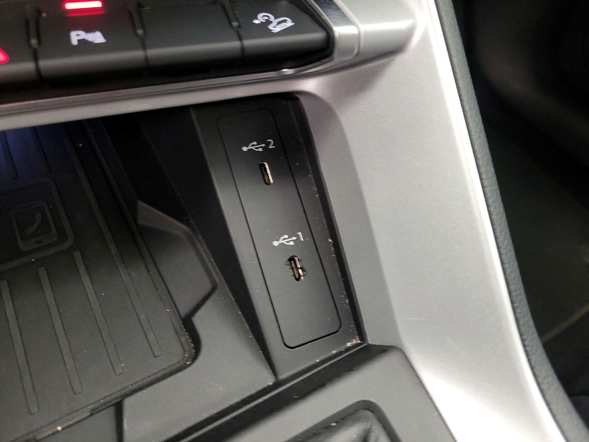 Thumbnail: 2024 Audi Q3 - 18