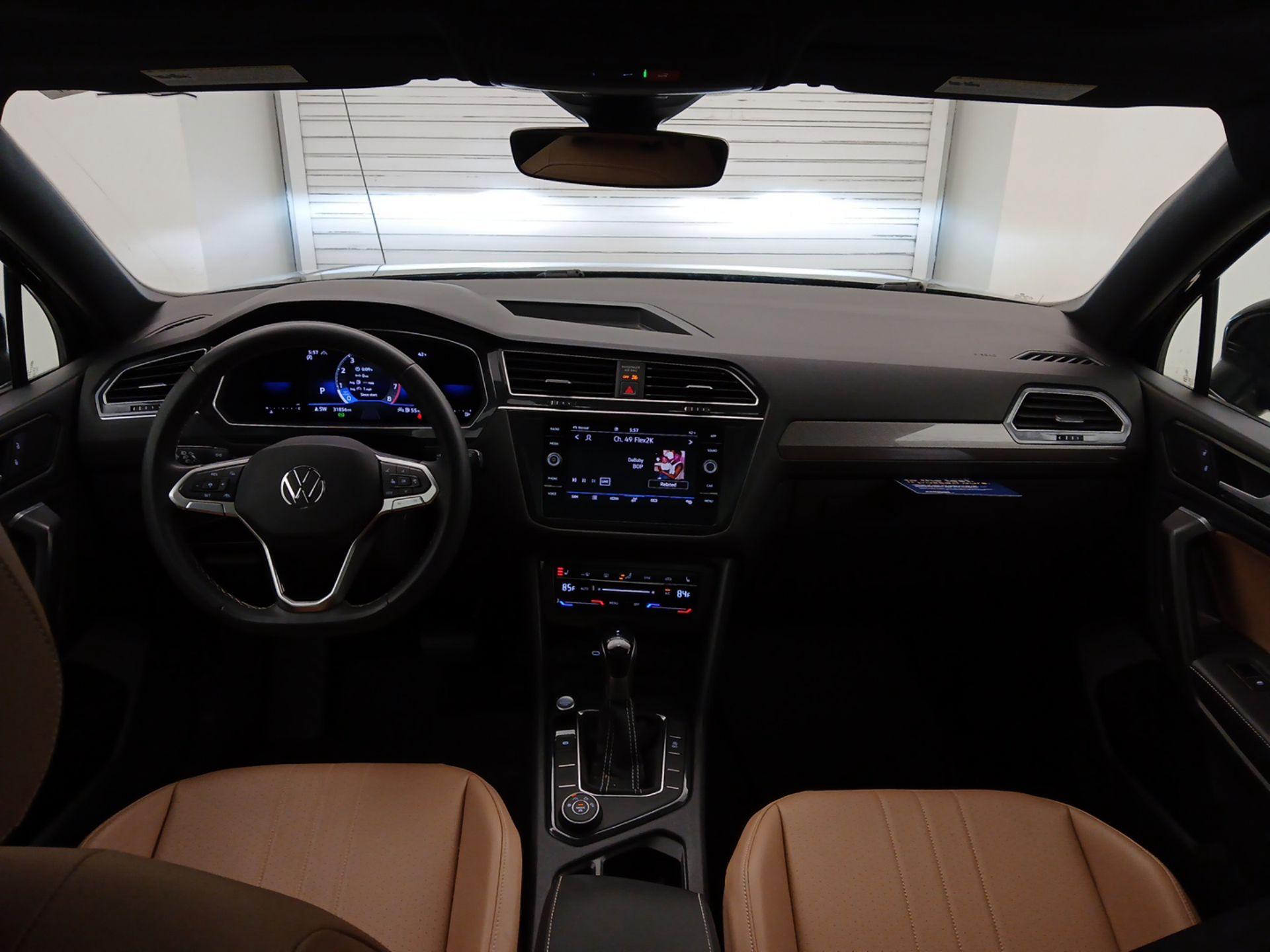 Thumbnail: 2022 Volkswagen Tiguan - 9