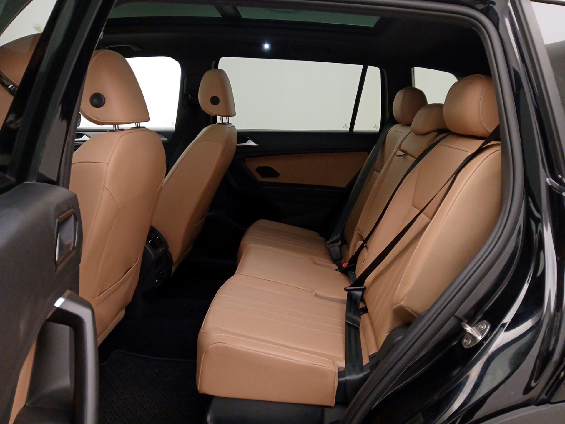 Thumbnail: 2022 Volkswagen Tiguan - 20