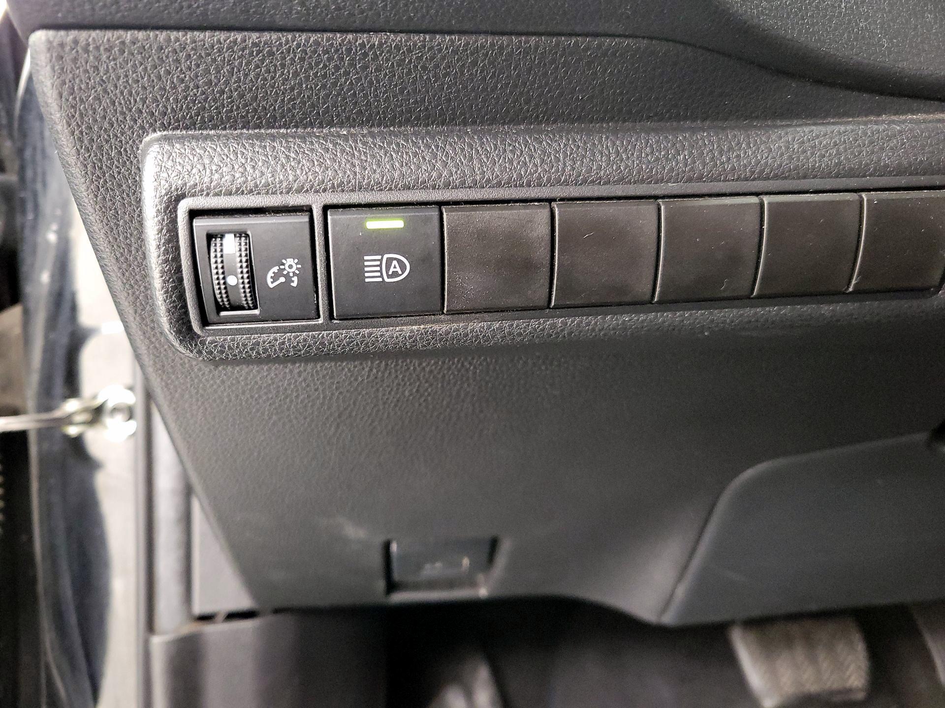 Thumbnail: 2023 Toyota Corolla - 13