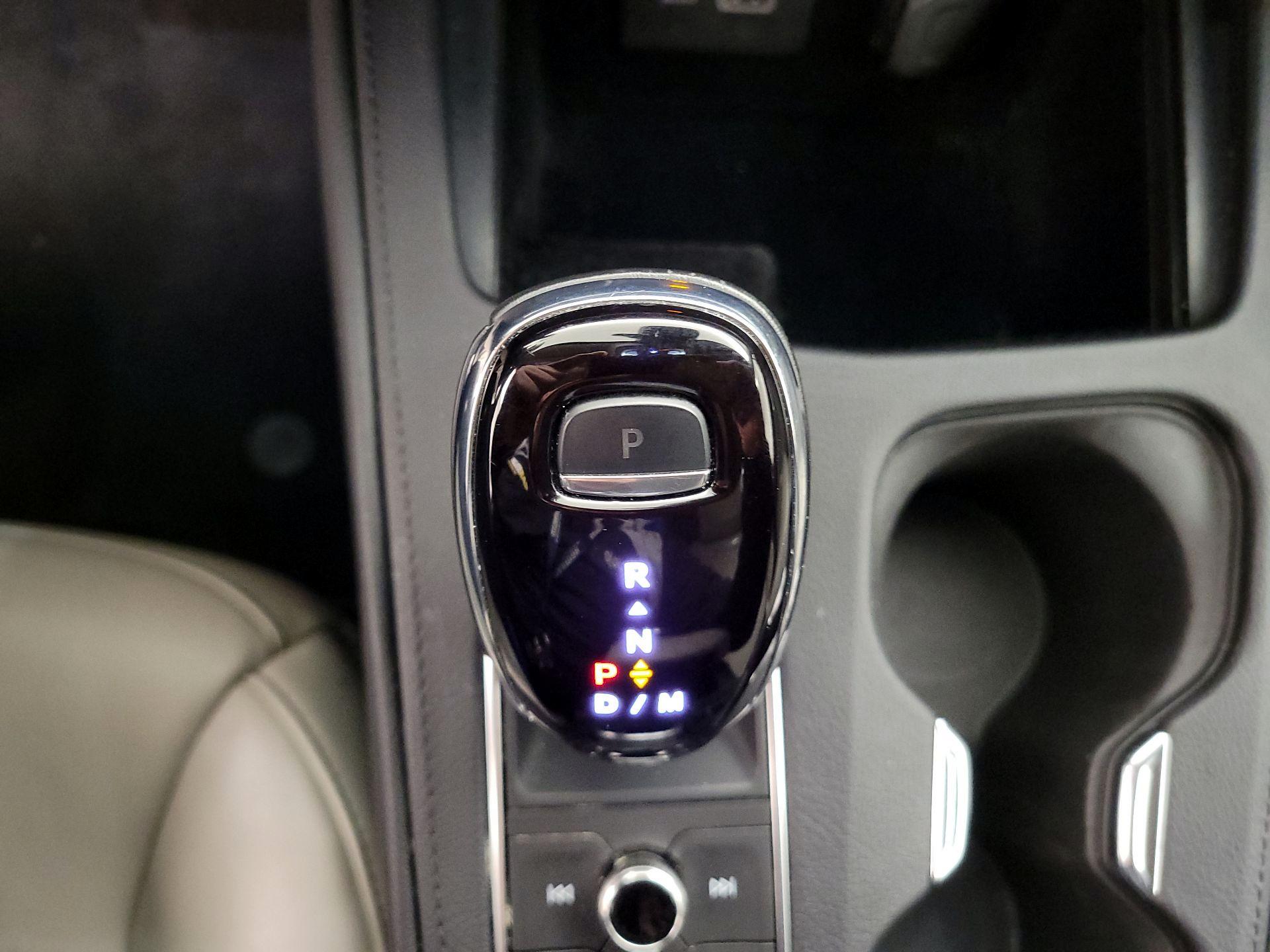 Thumbnail: 2023 Cadillac XT4 - 17