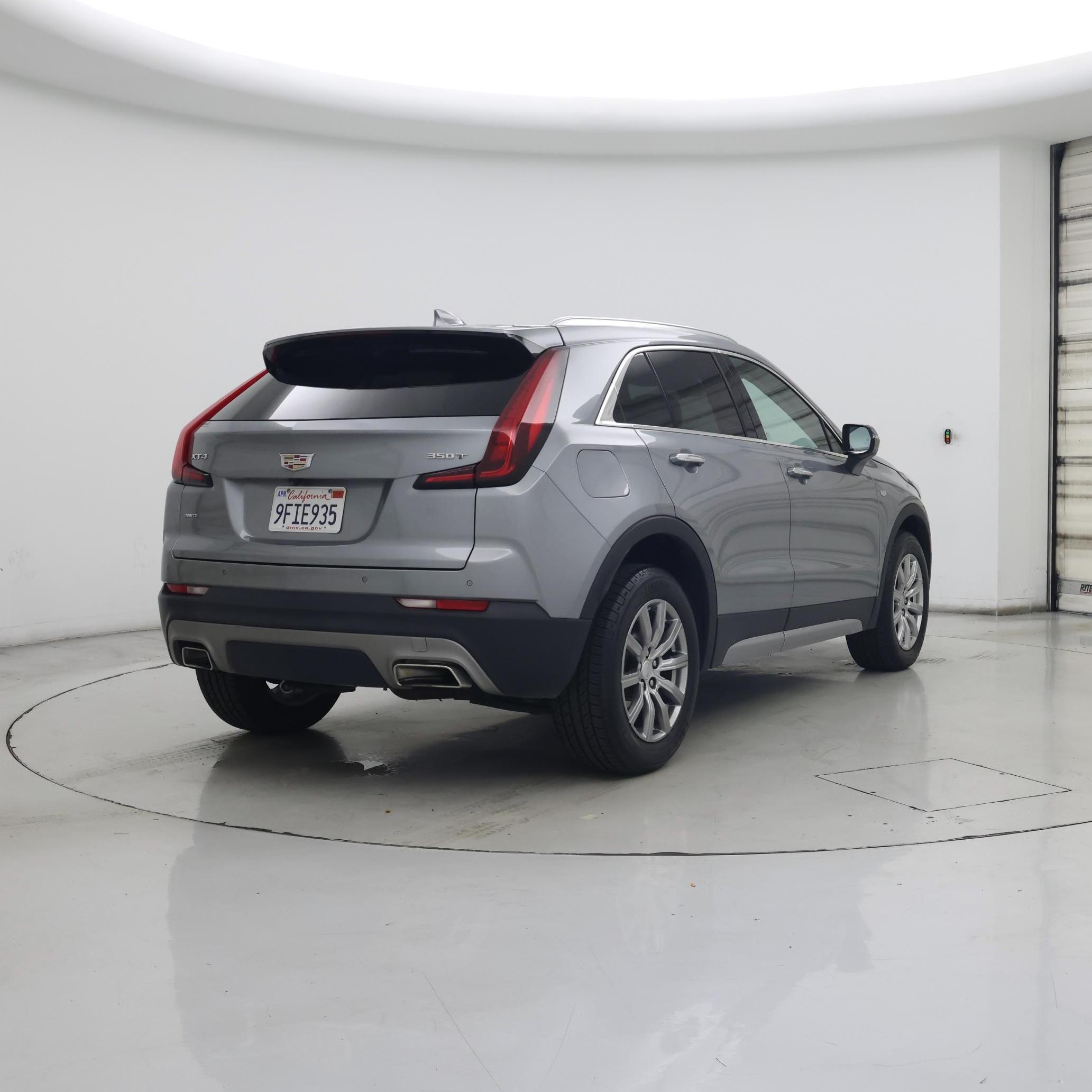 Thumbnail: 2023 Cadillac XT4 - 8