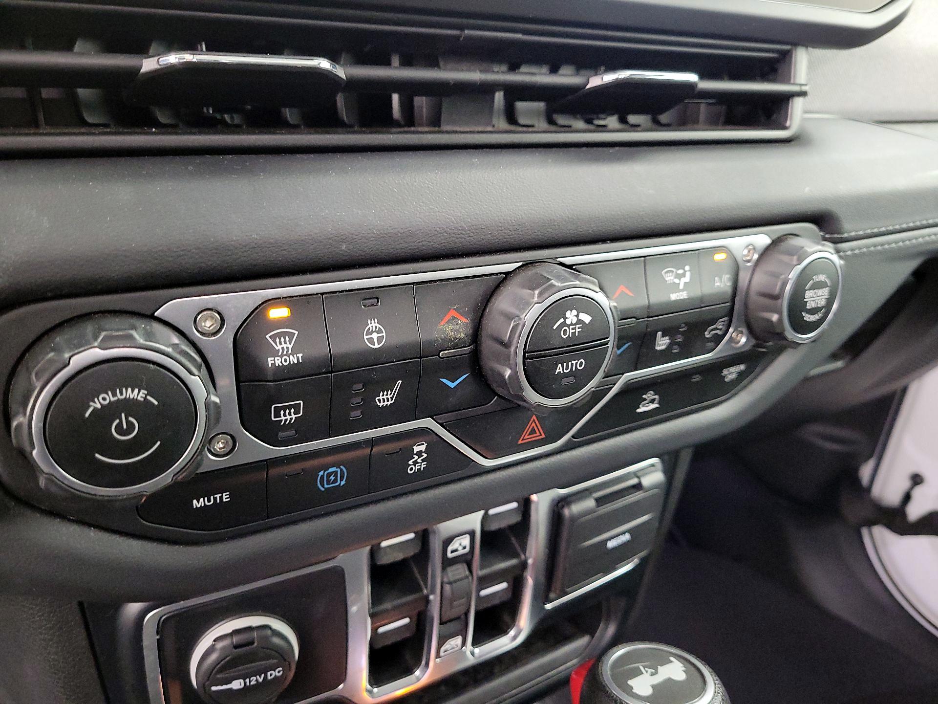 Thumbnail: 2024 Jeep Wrangler - 16