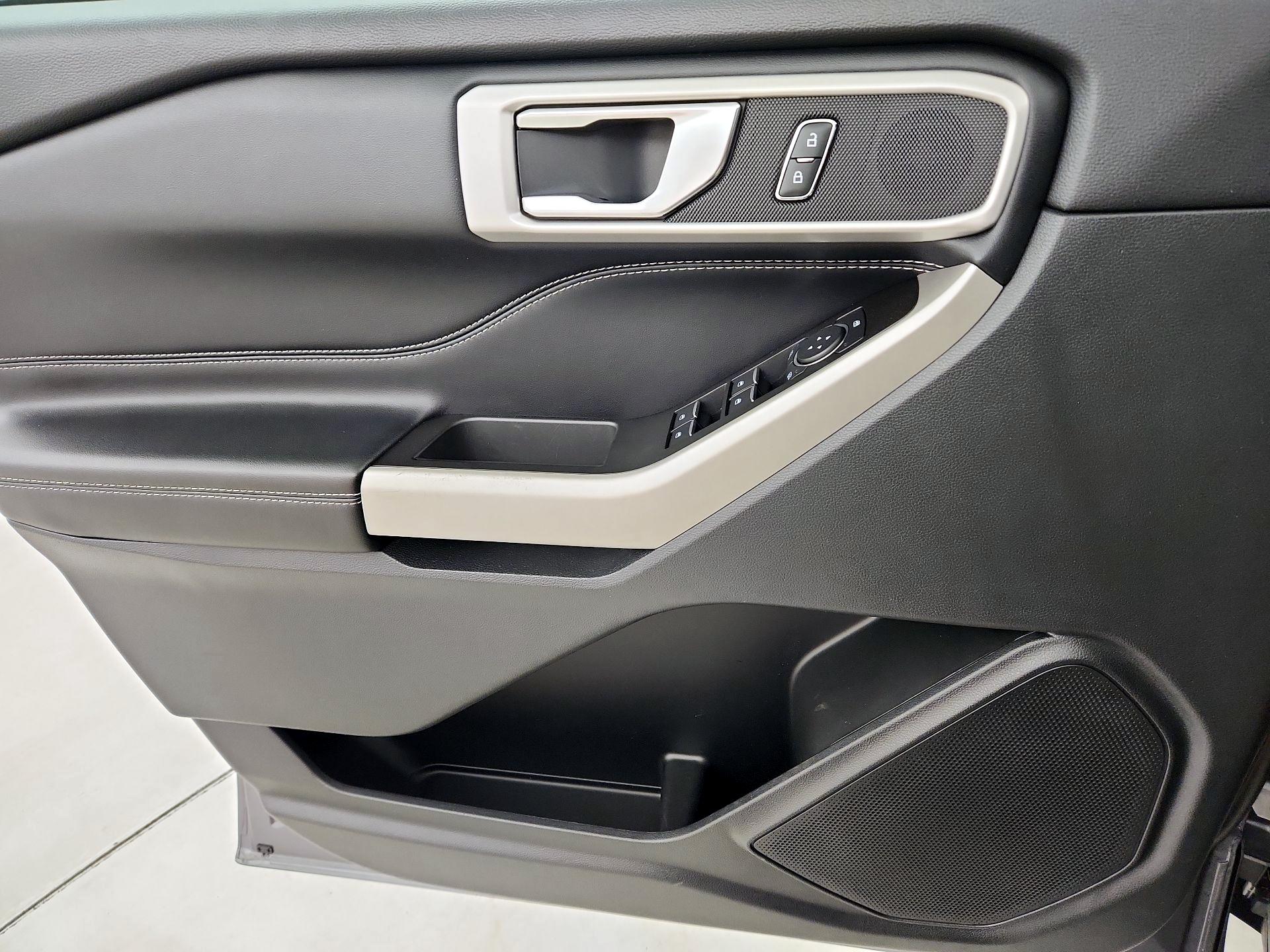 Thumbnail: 2021 Ford Explorer - 12