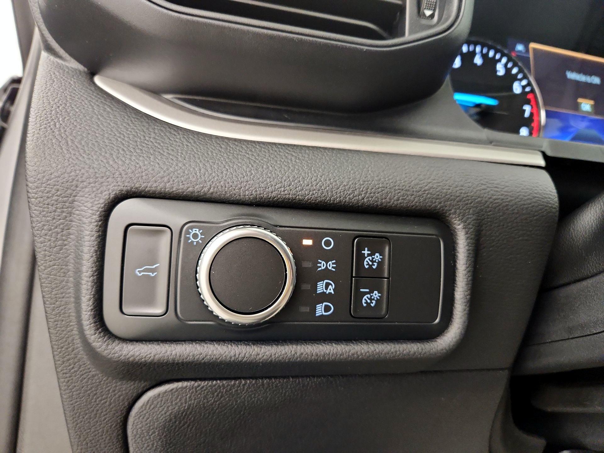 Thumbnail: 2021 Ford Explorer - 13