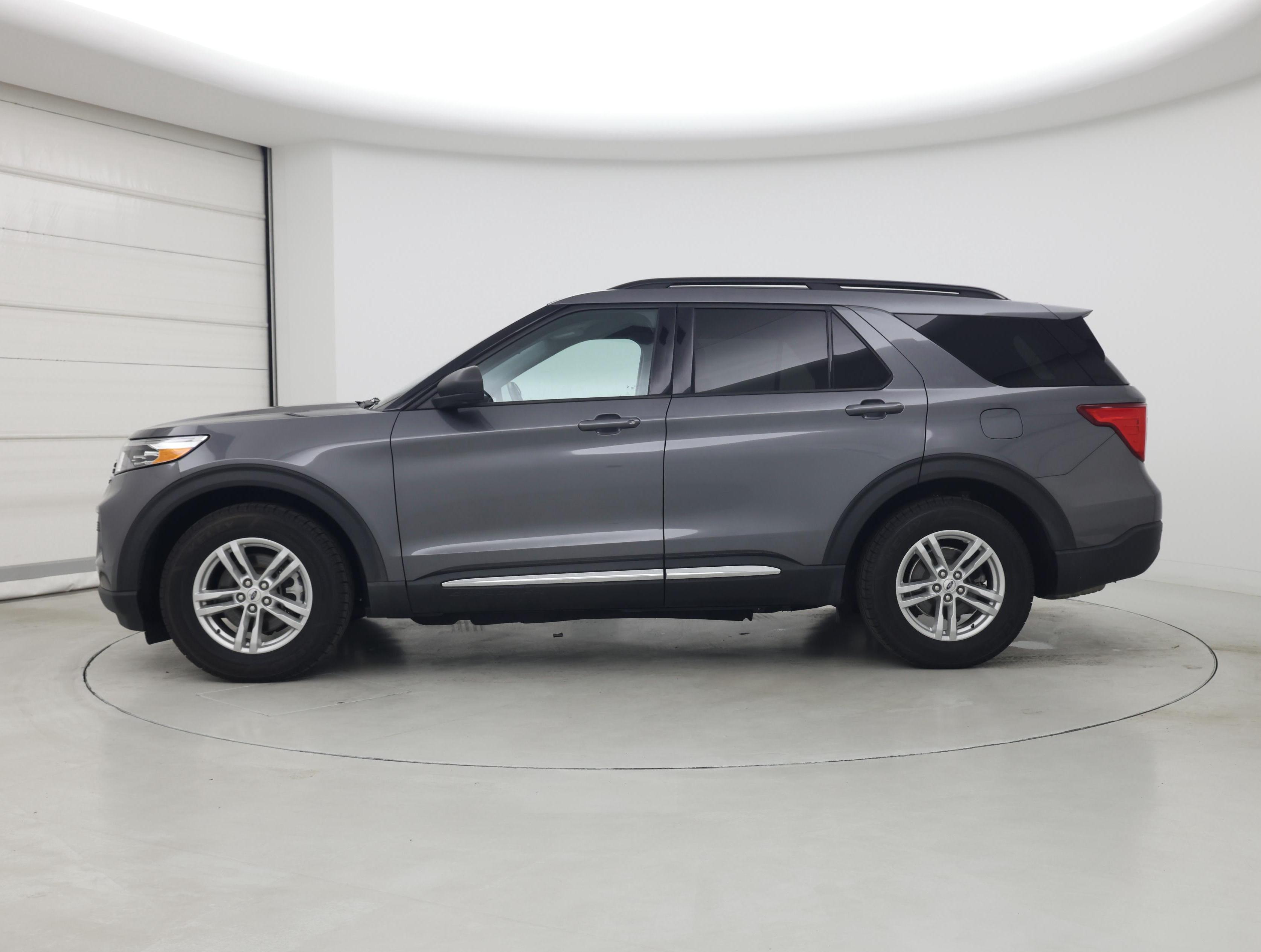 Thumbnail: 2021 Ford Explorer - 3