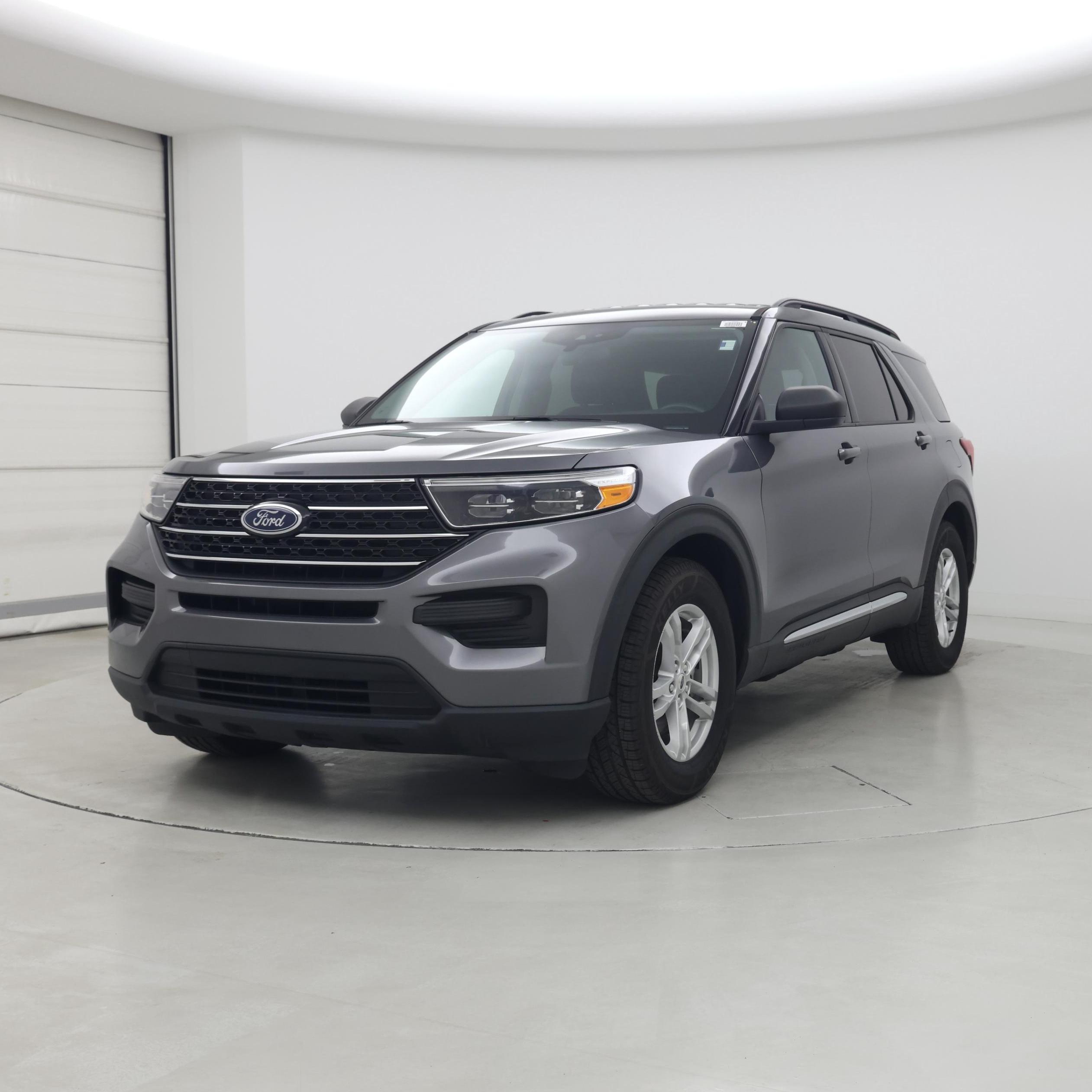 Thumbnail: 2021 Ford Explorer - 4