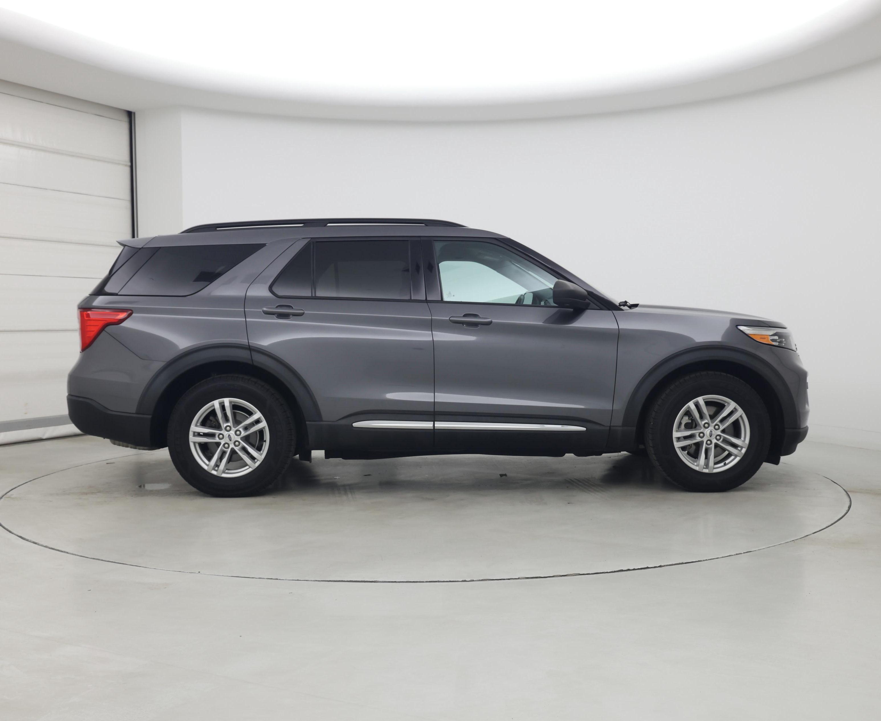 Thumbnail: 2021 Ford Explorer - 7