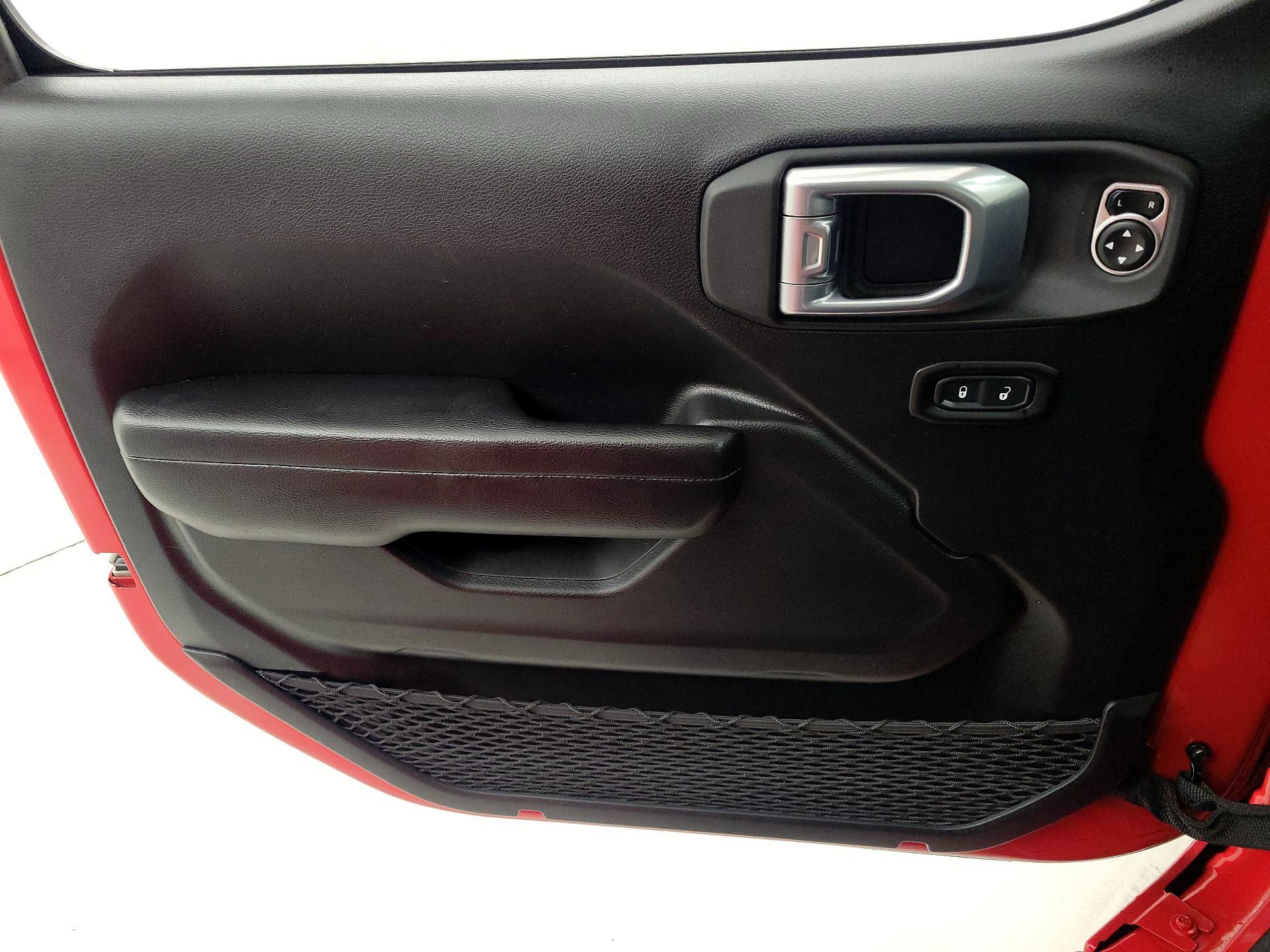 Thumbnail: 2021 Jeep Wrangler - 12