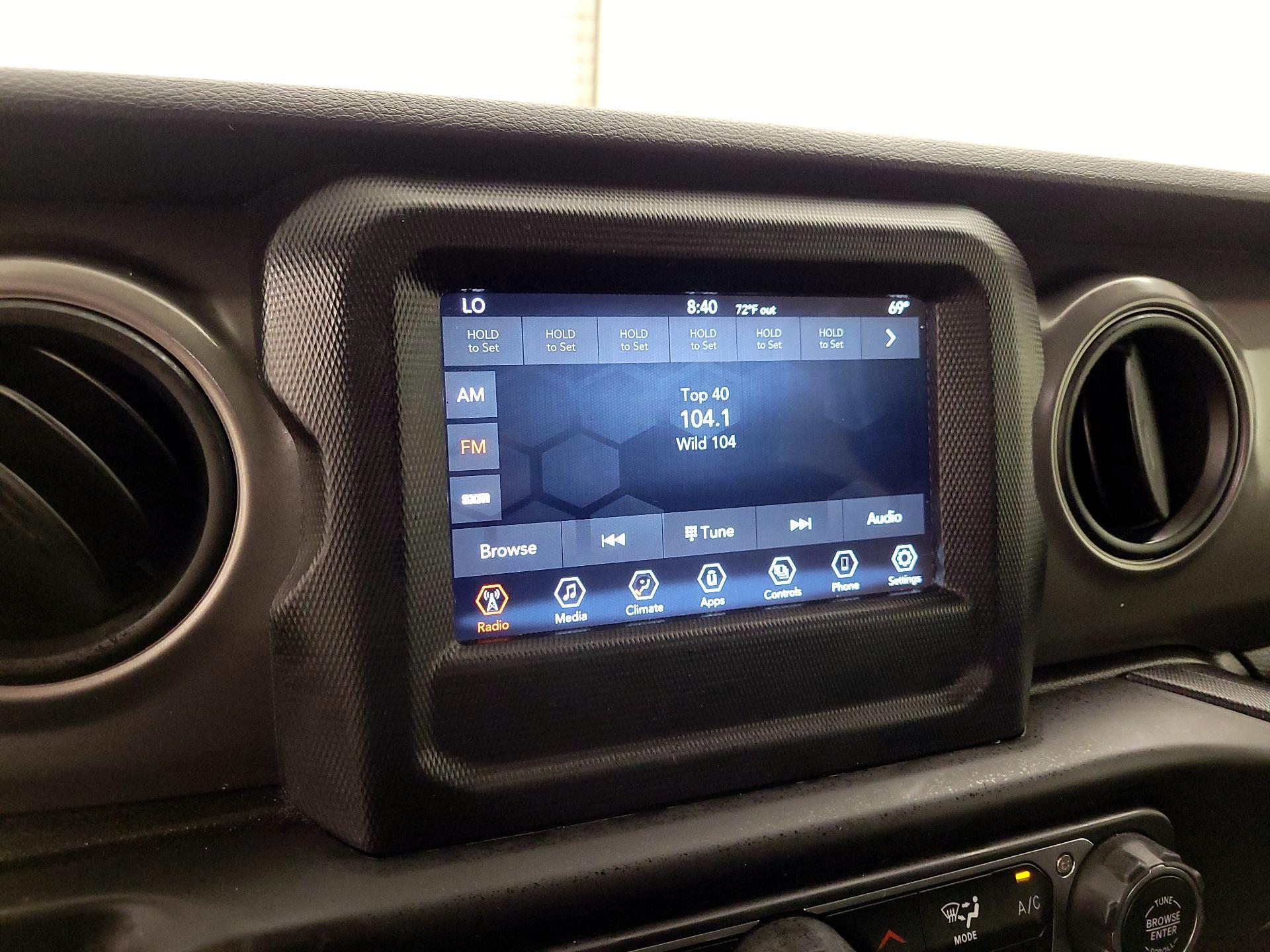 Thumbnail: 2021 Jeep Wrangler - 15