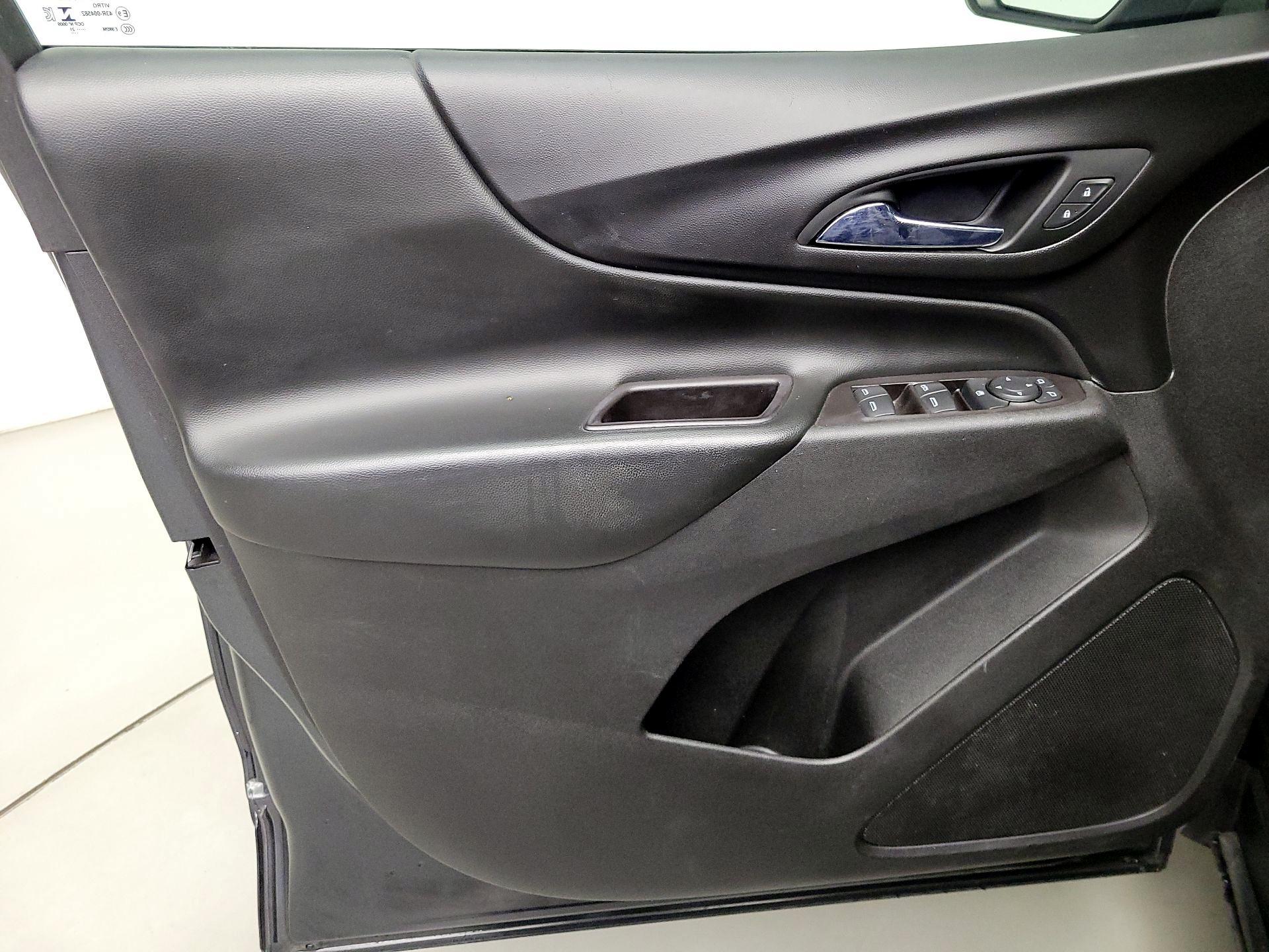 Thumbnail: 2021 Chevrolet Equinox - 12