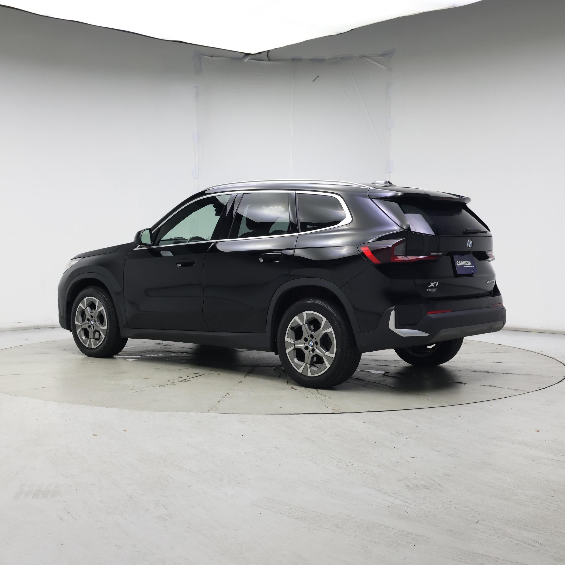 Thumbnail: 2023 BMW X1 - 2