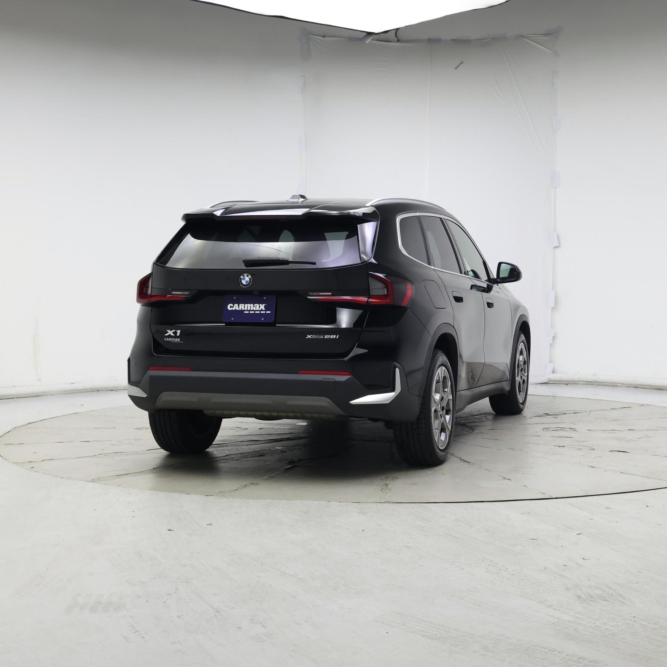 Thumbnail: 2023 BMW X1 - 8