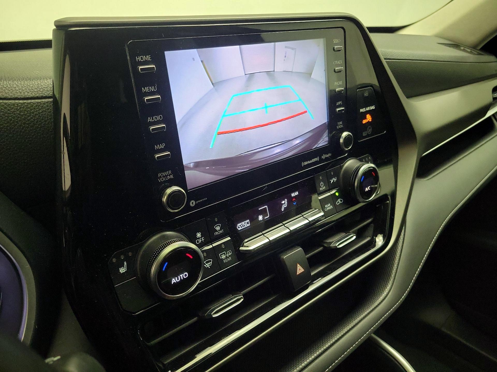 Thumbnail: 2020 Toyota Highlander - 14