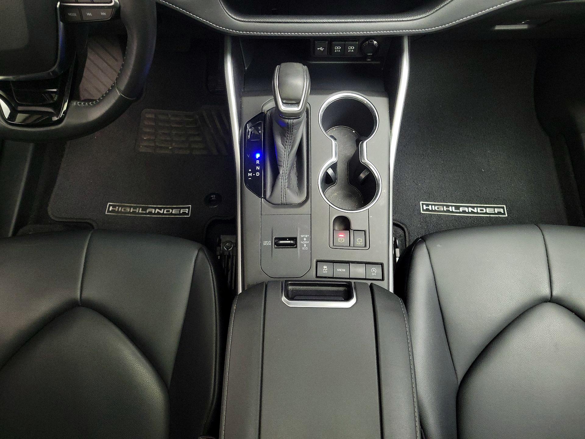 Thumbnail: 2020 Toyota Highlander - 17