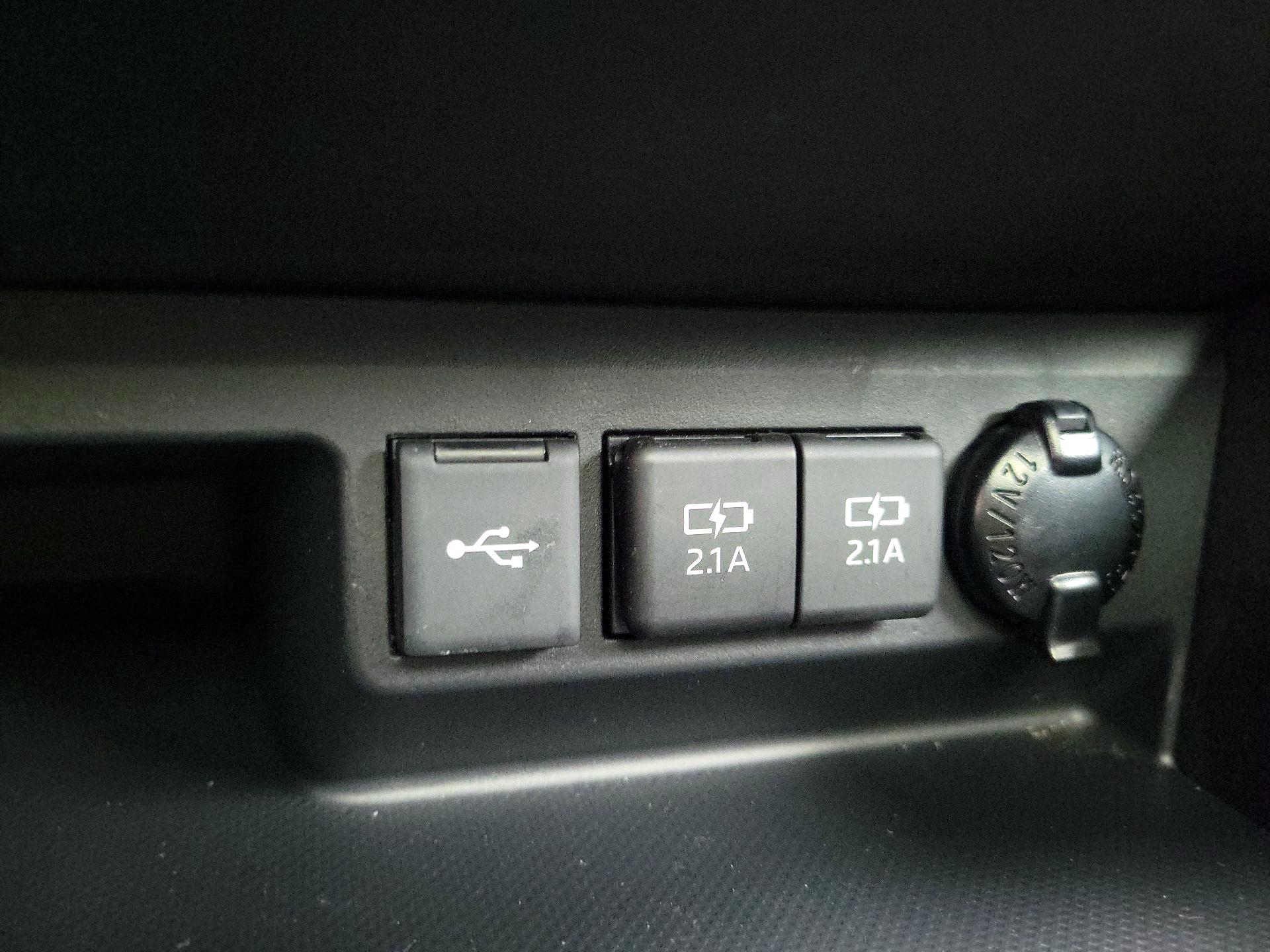 Thumbnail: 2020 Toyota Highlander - 18