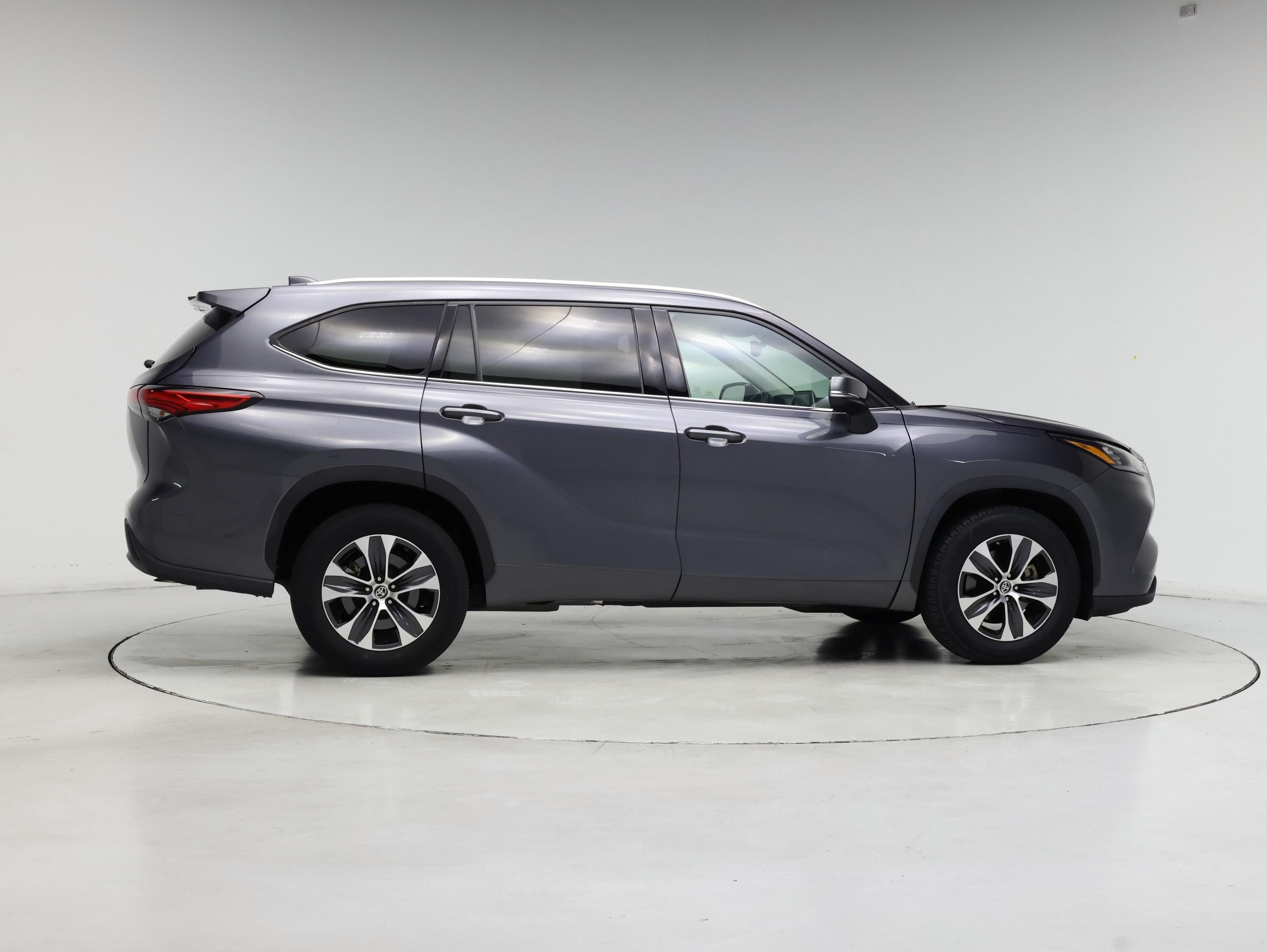 Thumbnail: 2020 Toyota Highlander - 7