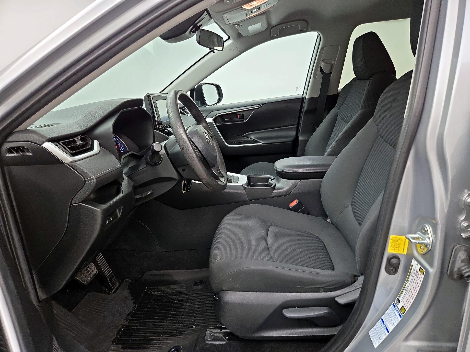 Thumbnail: 2021 Toyota RAV4 - 11