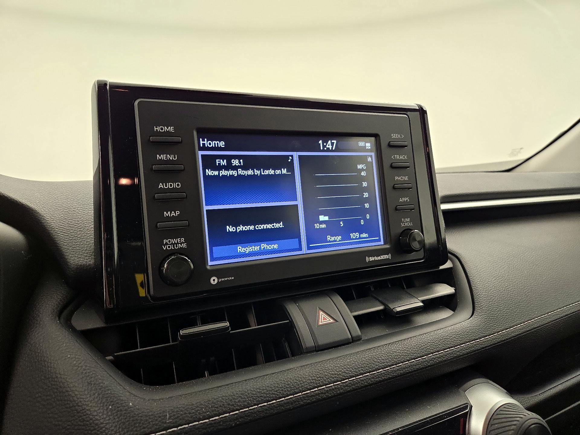 Thumbnail: 2021 Toyota RAV4 - 15