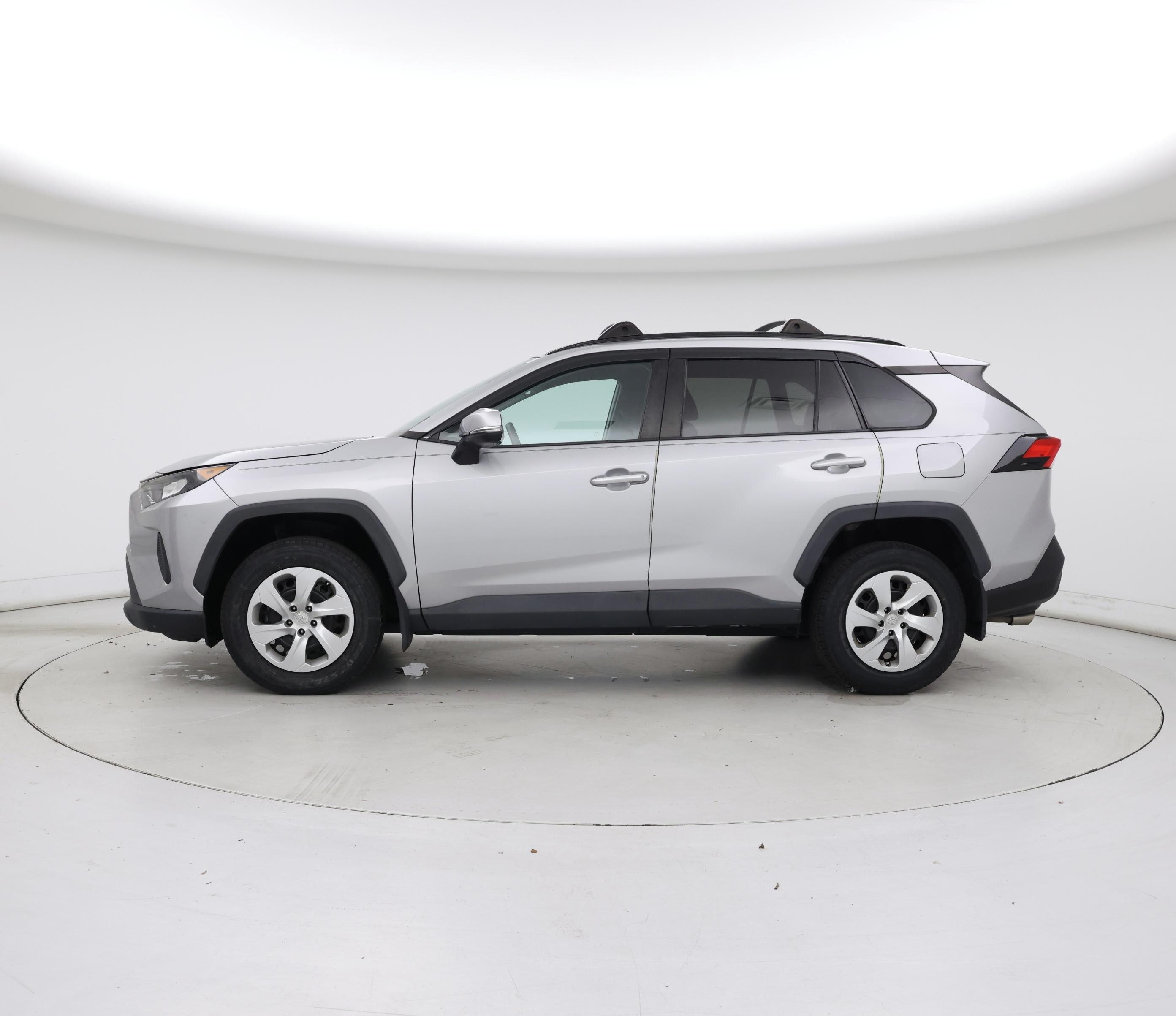 Thumbnail: 2021 Toyota RAV4 - 3