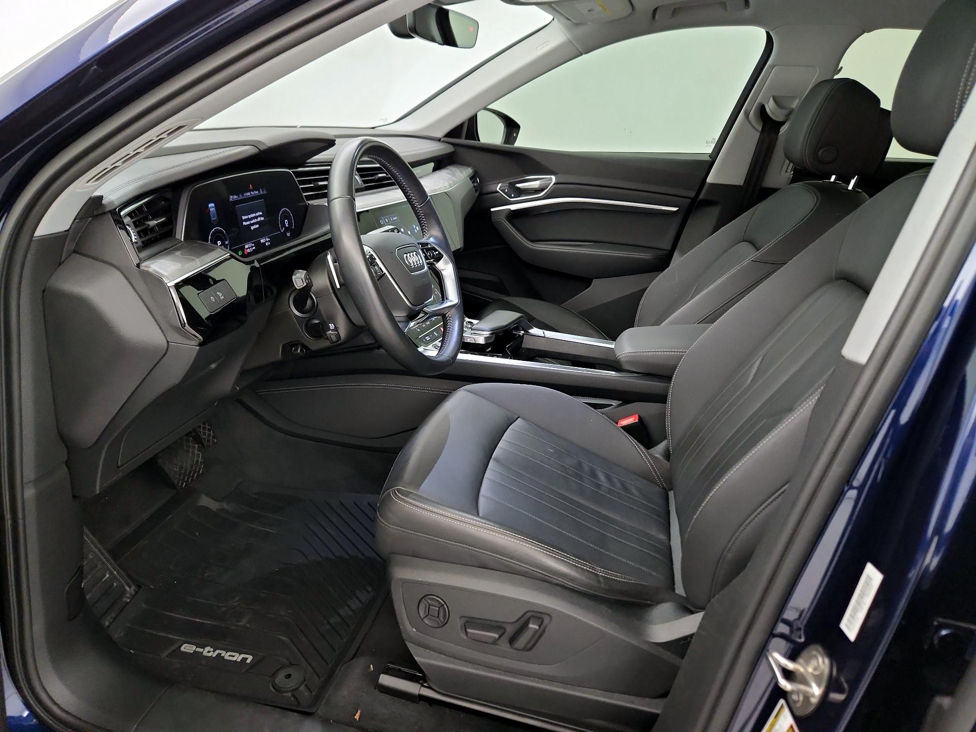 Thumbnail: 2021 Audi e-tron - 11