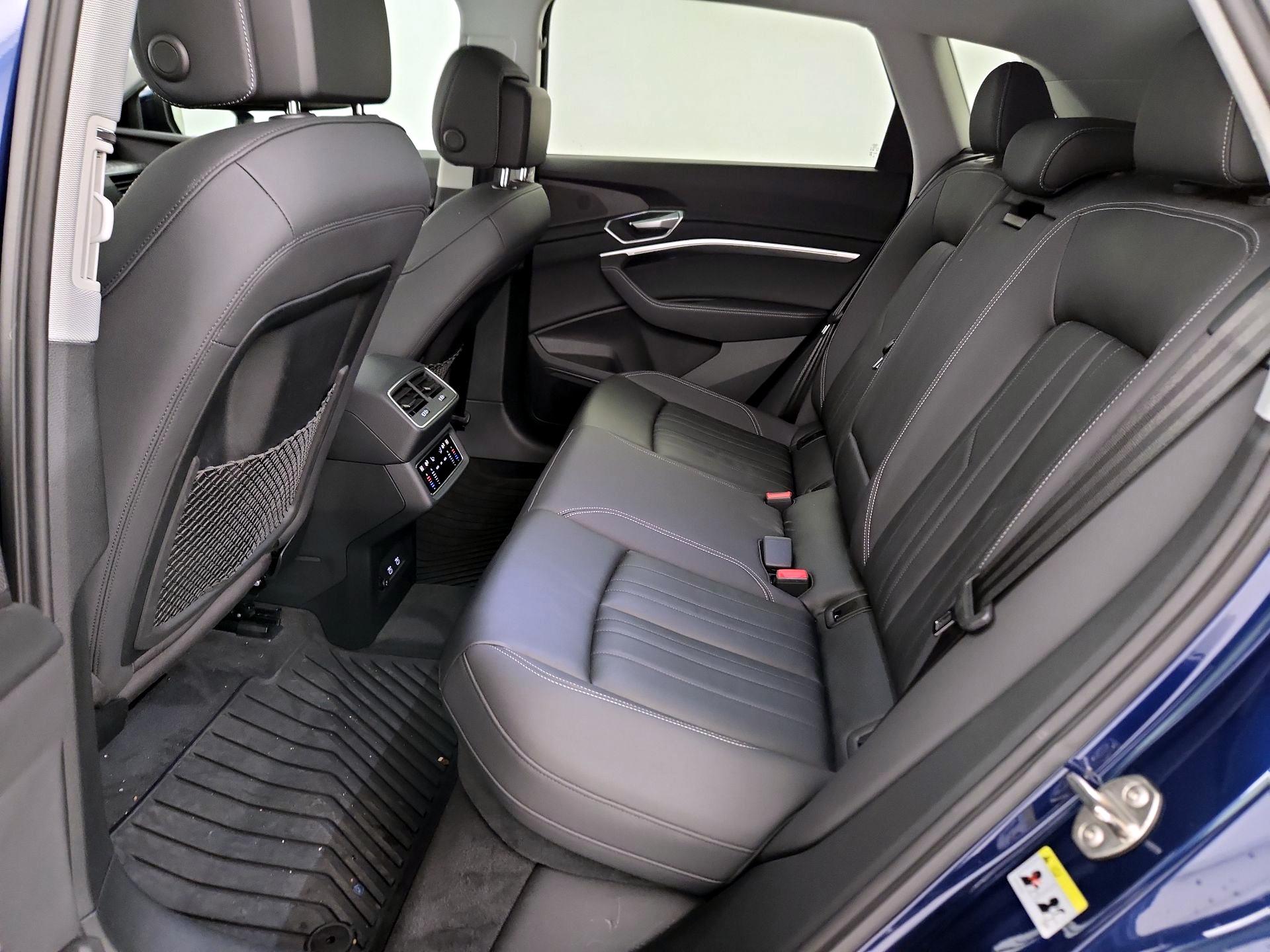 Thumbnail: 2021 Audi e-tron - 19