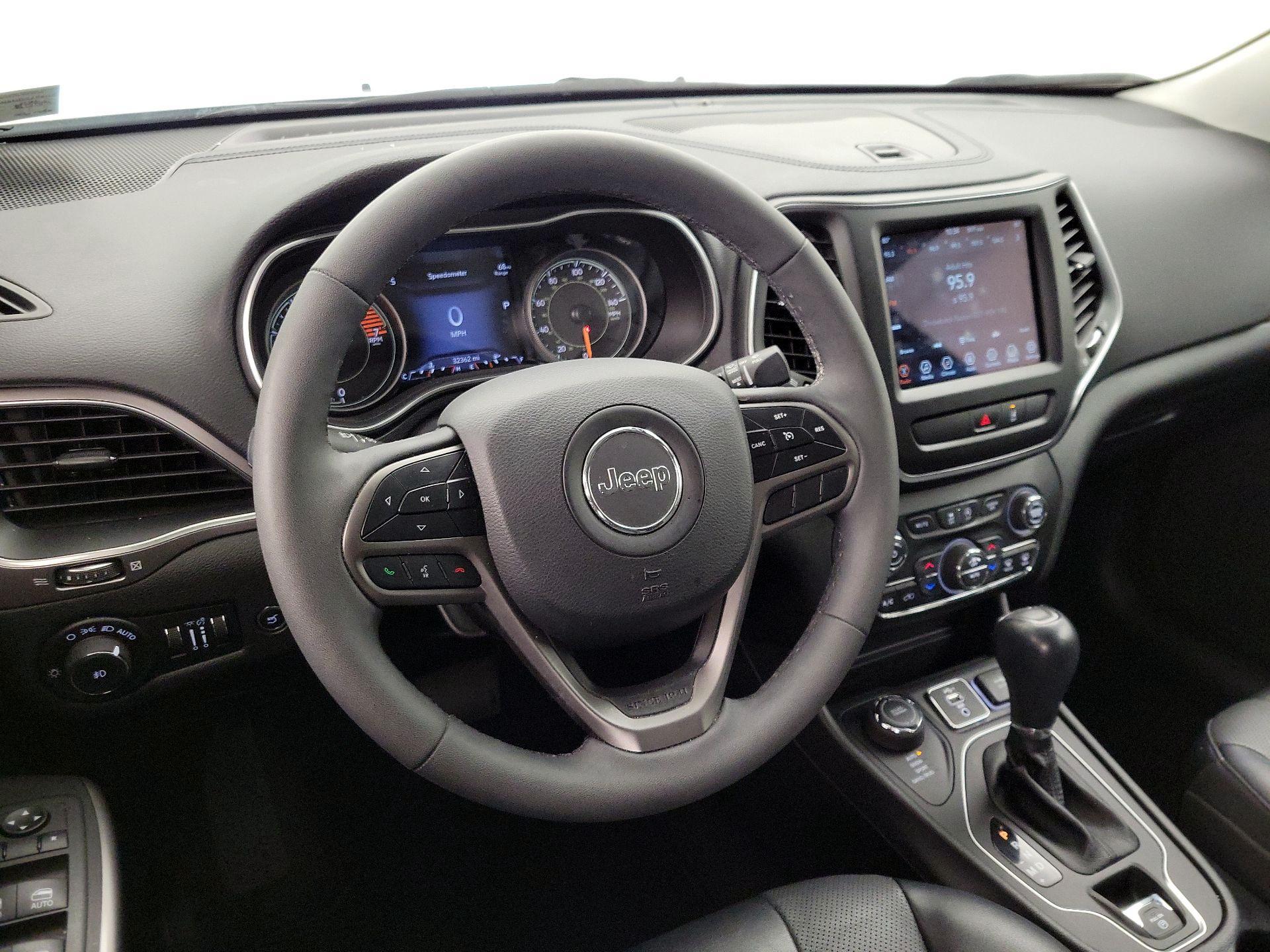 Thumbnail: 2022 Jeep Cherokee - 9