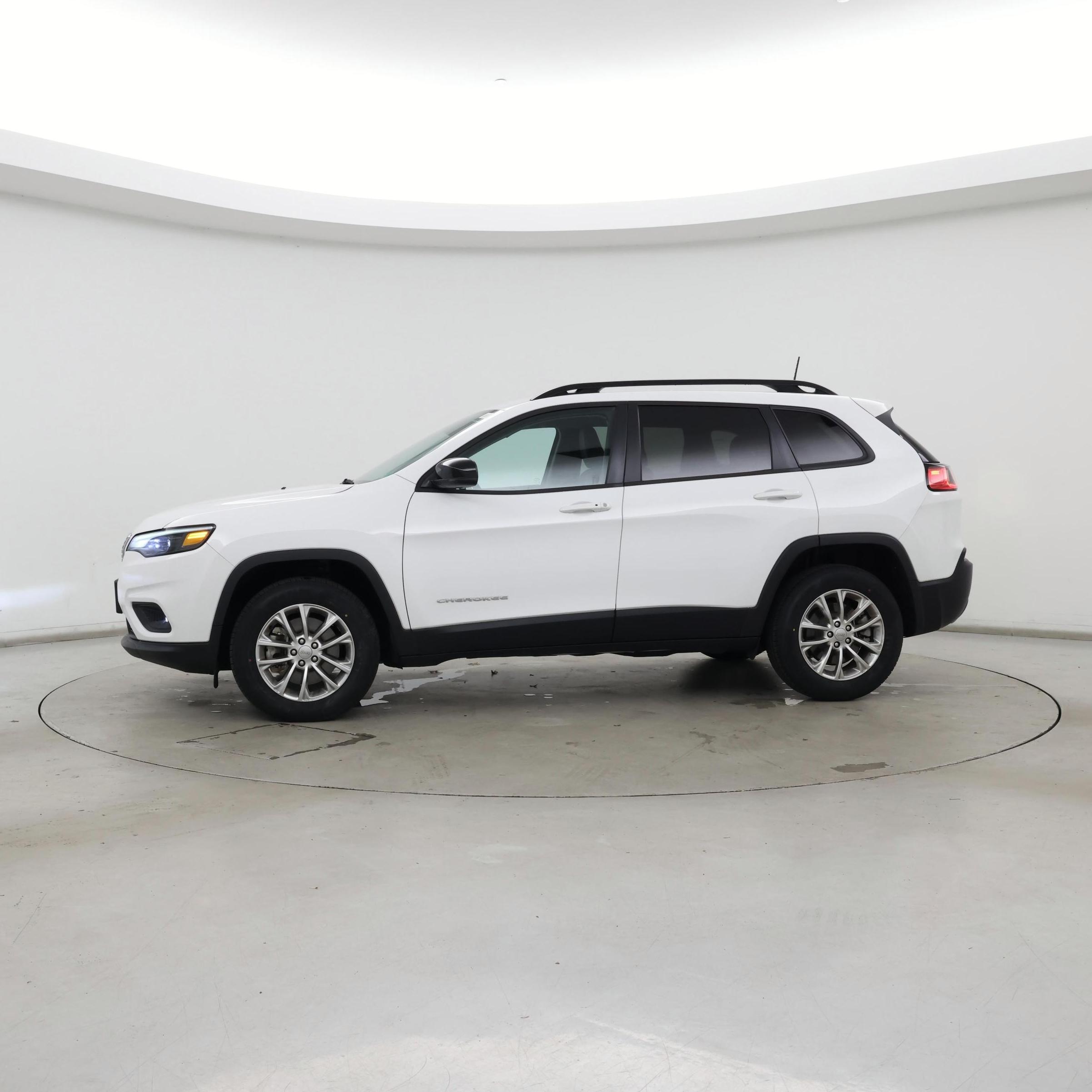 Thumbnail: 2022 Jeep Cherokee - 3