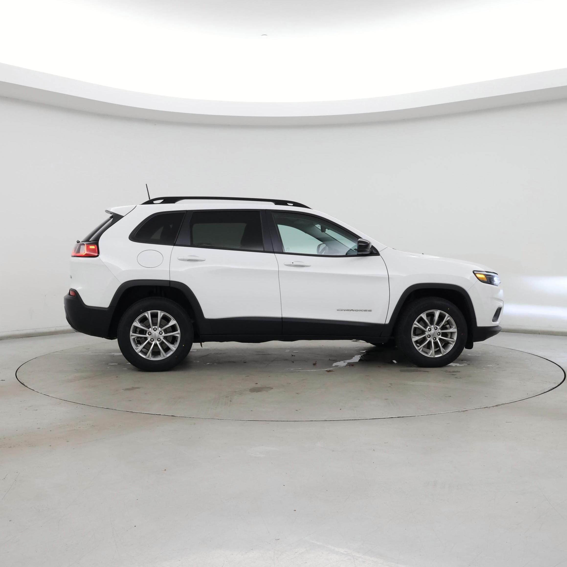 Thumbnail: 2022 Jeep Cherokee - 7