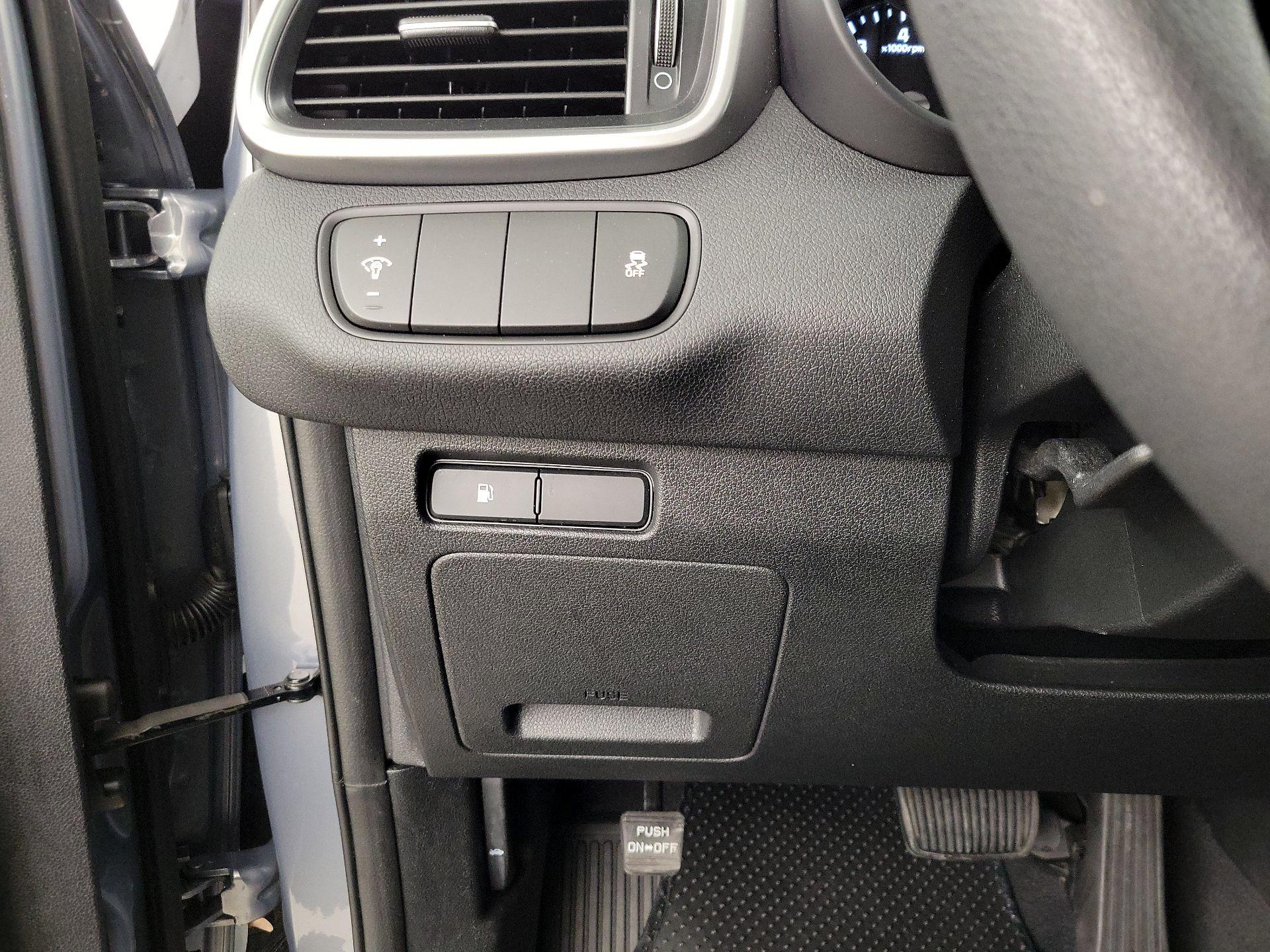 Thumbnail: 2020 Kia Sorento - 13