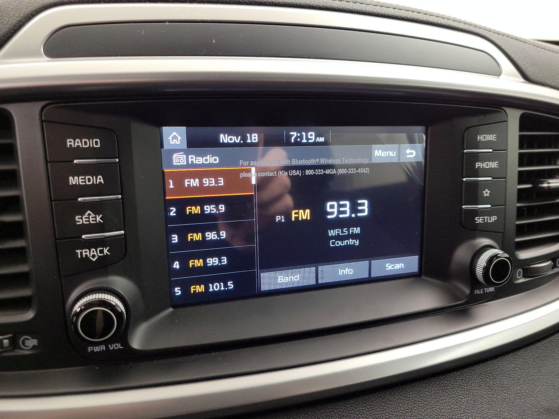 Thumbnail: 2020 Kia Sorento - 15