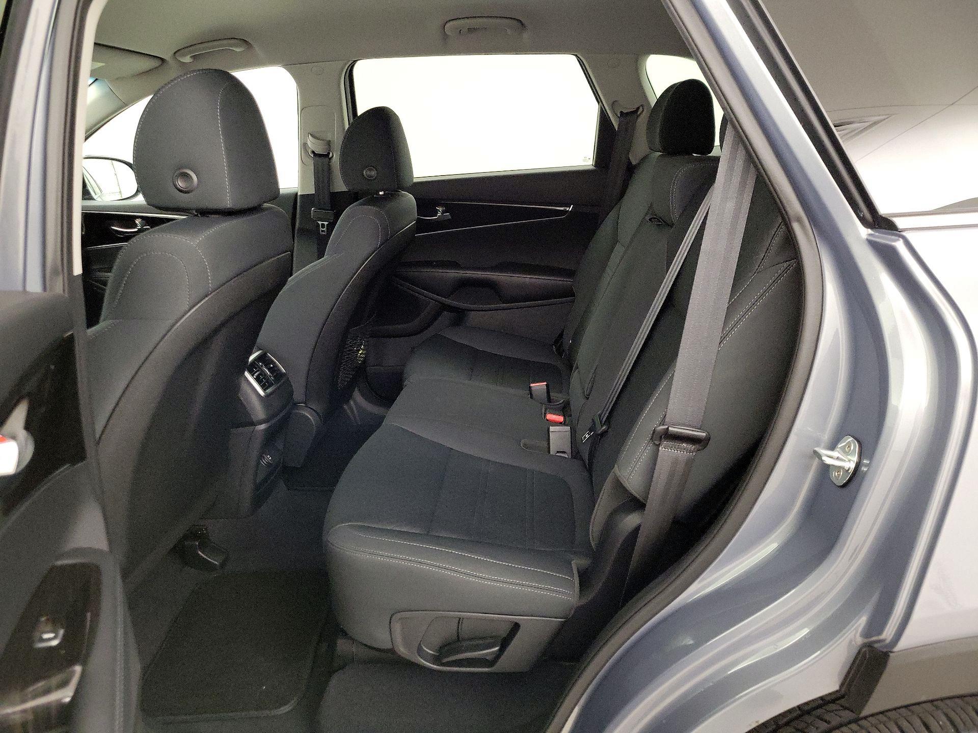 Thumbnail: 2020 Kia Sorento - 19